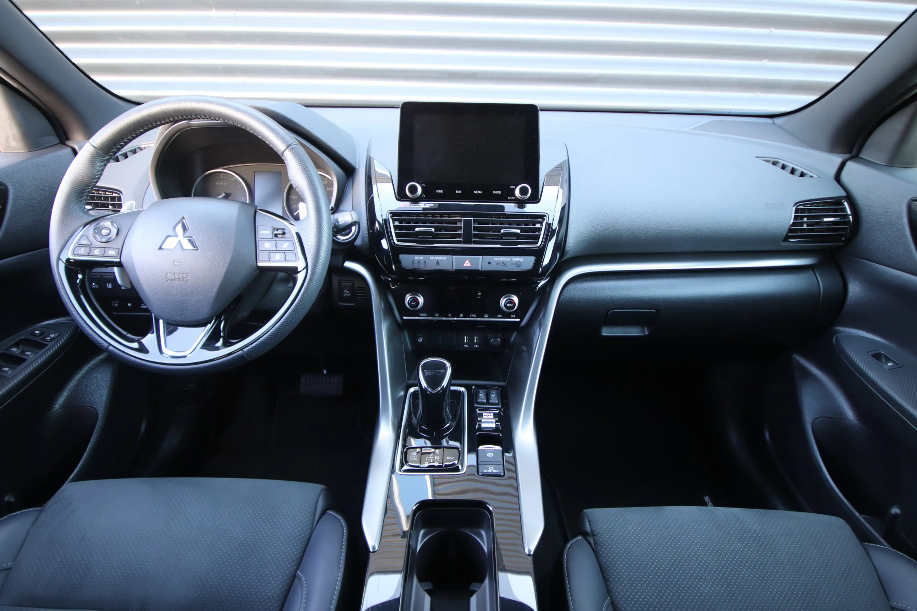 Mitsubishi Eclipse Cross 2.4 PHEV Black Edition E.Achterklep! NL-Auto, 1e e — photo 3