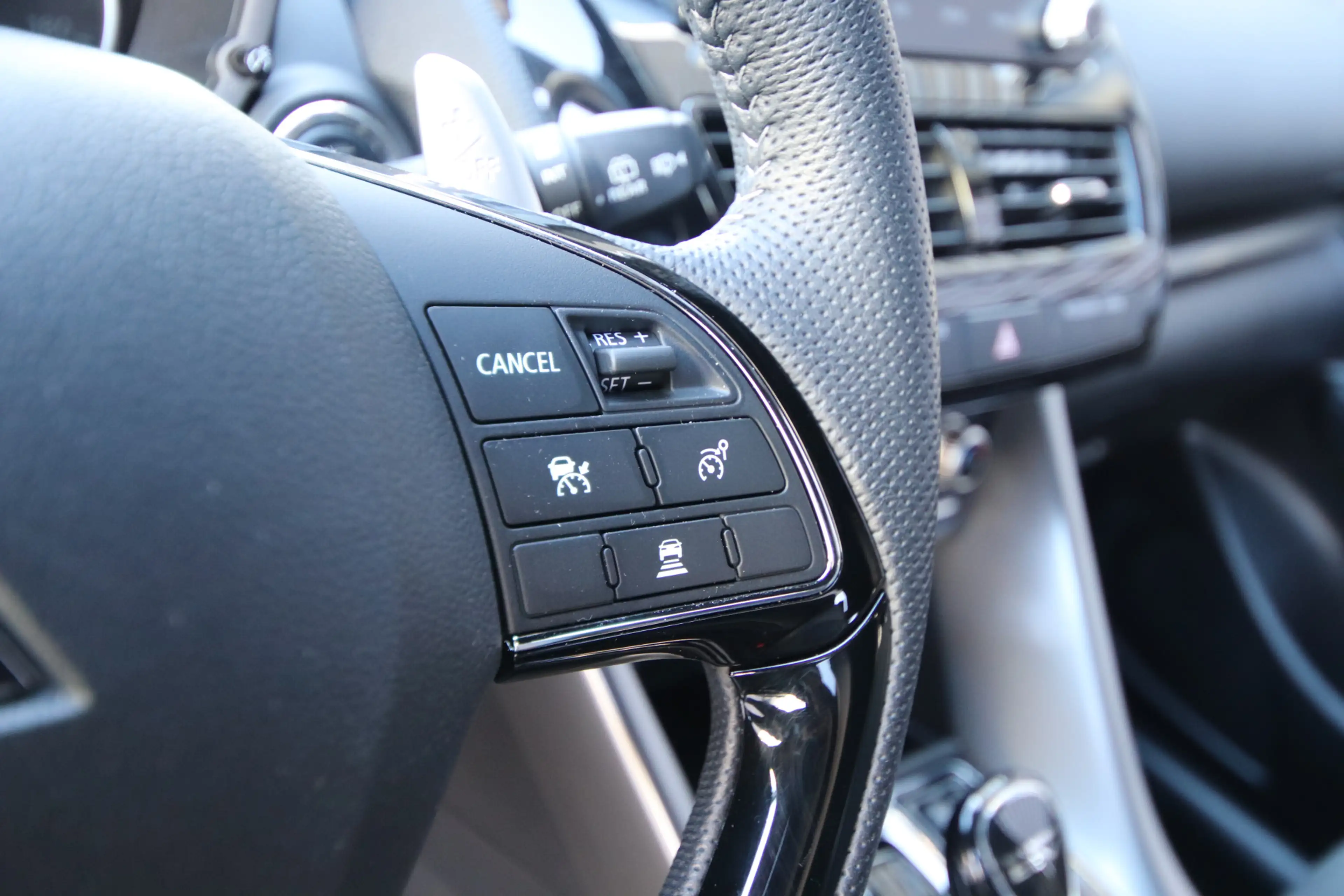Mitsubishi Eclipse Cross 2.4 PHEV Black Edition E.Achterklep! NL-Auto, 1e e — photo 7