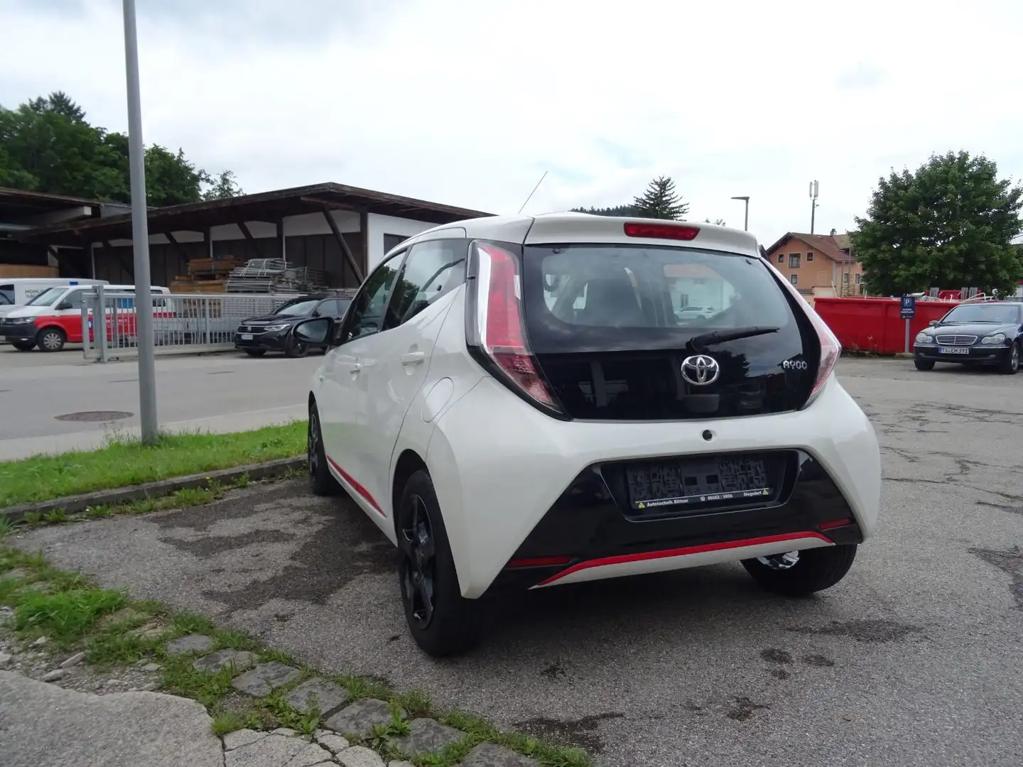 Toyota Aygo AYGO x-play touch Alb - 2