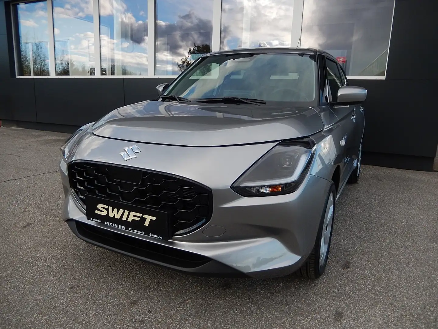 Suzuki Swift 1,2 Hybrid DualJet Allgrip Shine Silber - 1