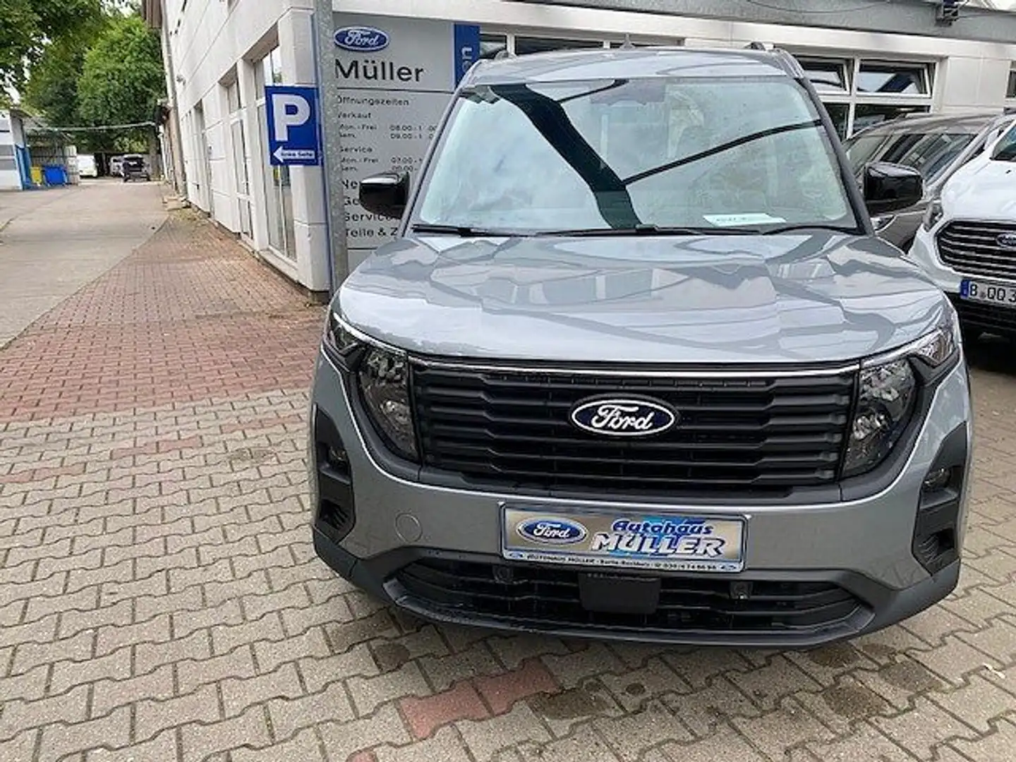 Ford Tourneo Courier 1.0EcoB.''TITANIUM''Winterpaket,Kamera Silber - 2