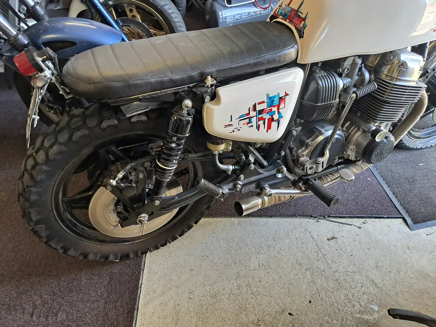 Honda CB 750 Caferacer Wit - 2