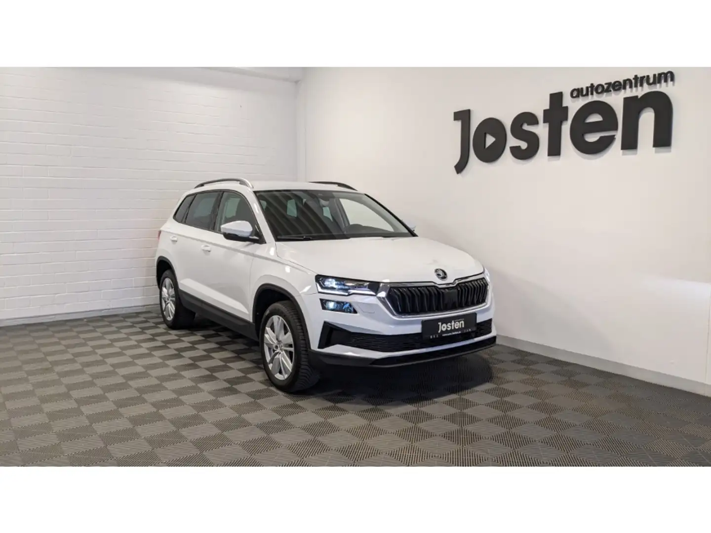 Skoda Karoq Selection 1.5 TSI MATRIX VIRTUAL NAVI ACC RFK Weiß - 1
