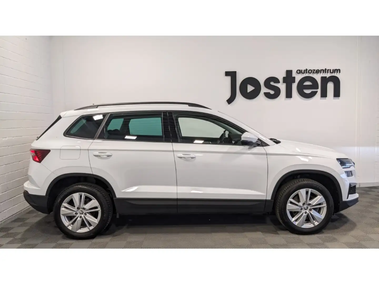 Skoda Karoq Selection 1.5 TSI MATRIX VIRTUAL NAVI ACC RFK Weiß - 2