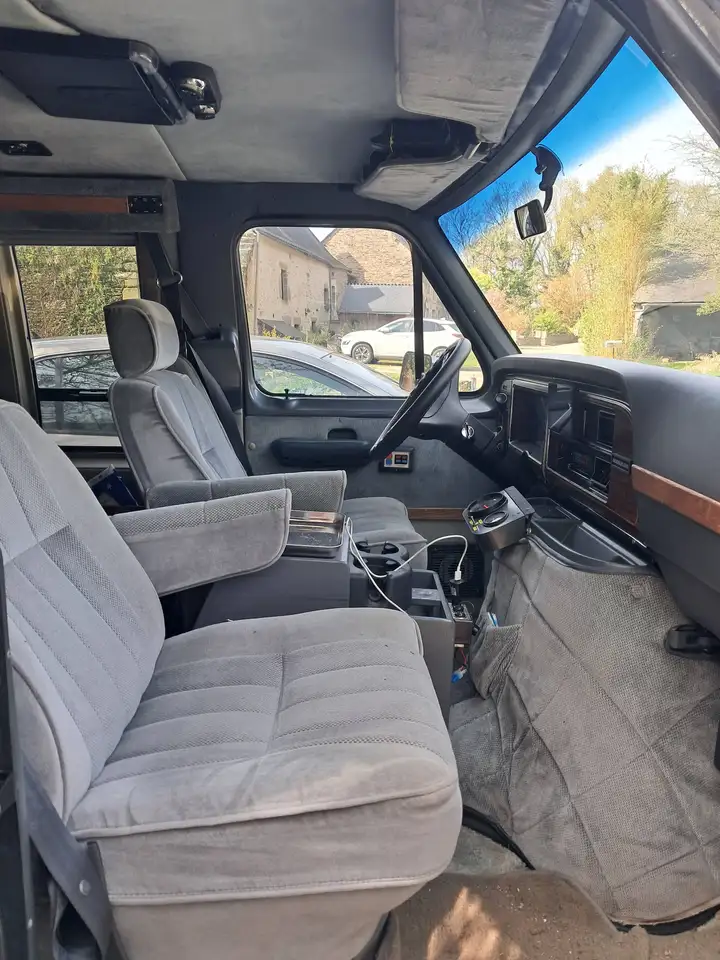 Ford Econoline V8 5,8 litres, foto 10