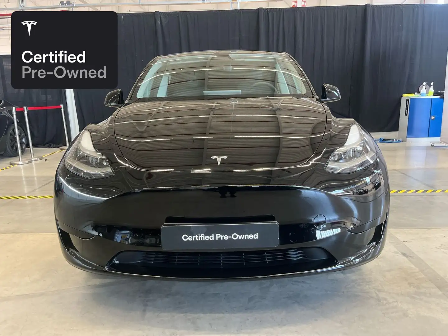 Tesla Model Y Rear-Wheel Drive "Certified Pre-Owned" Zwart - 2