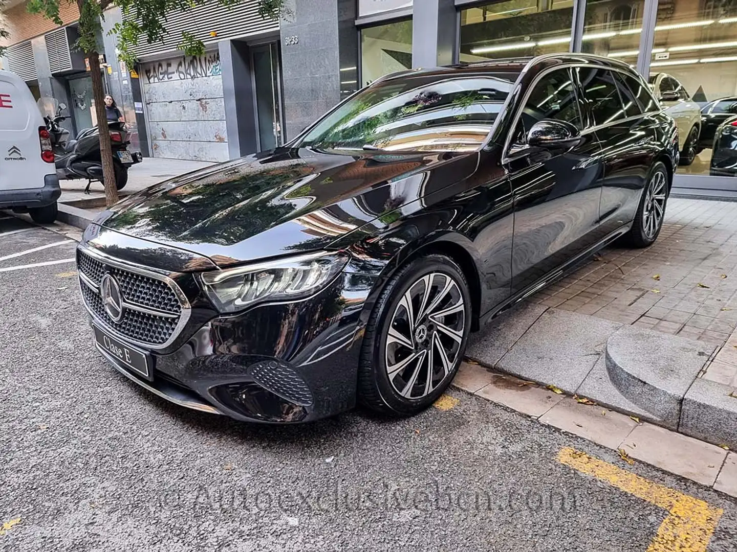 Mercedes-Benz E 300 Estate Schwarz - 1