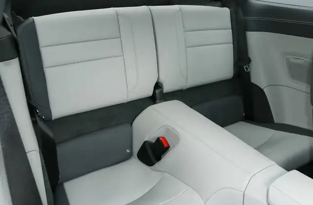 Porsche 911 view 12