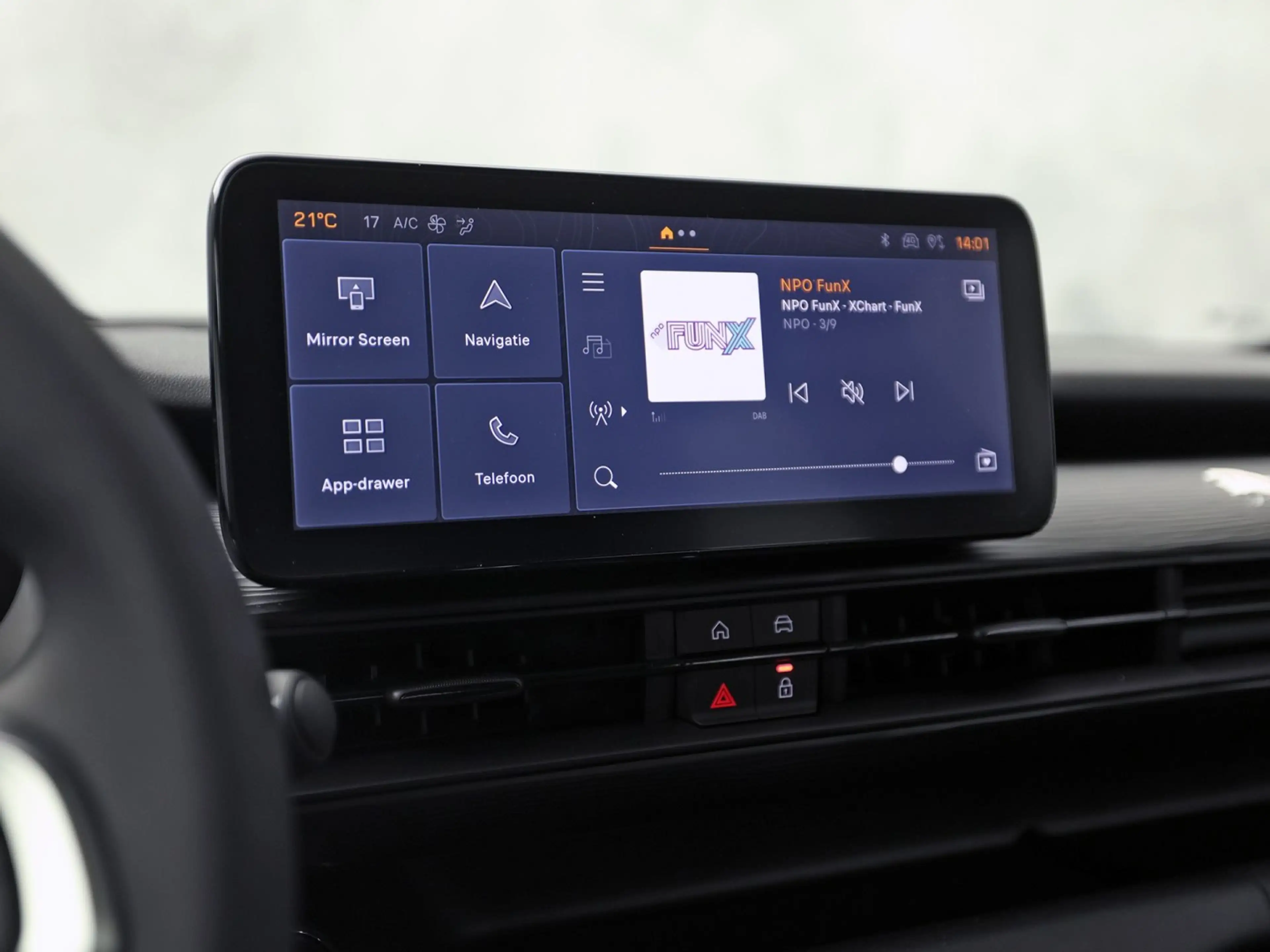 Jeep Avenger 1.2 Longitude (VIRTUAL COCKPIT, APPLE CARPLAY, 360 — photo 21