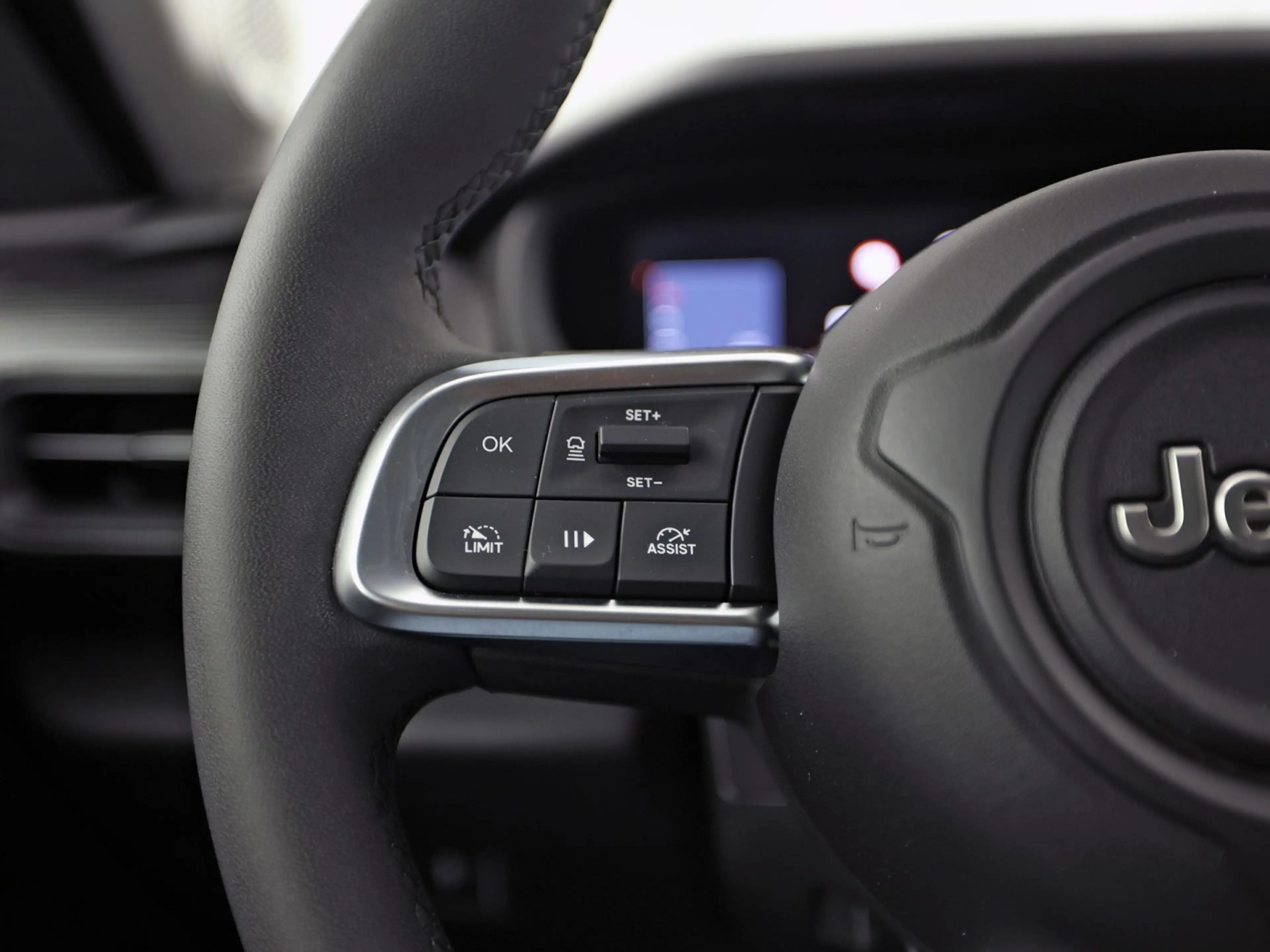 Jeep Avenger 1.2 Longitude (VIRTUAL COCKPIT, APPLE CARPLAY, 360 — photo 18