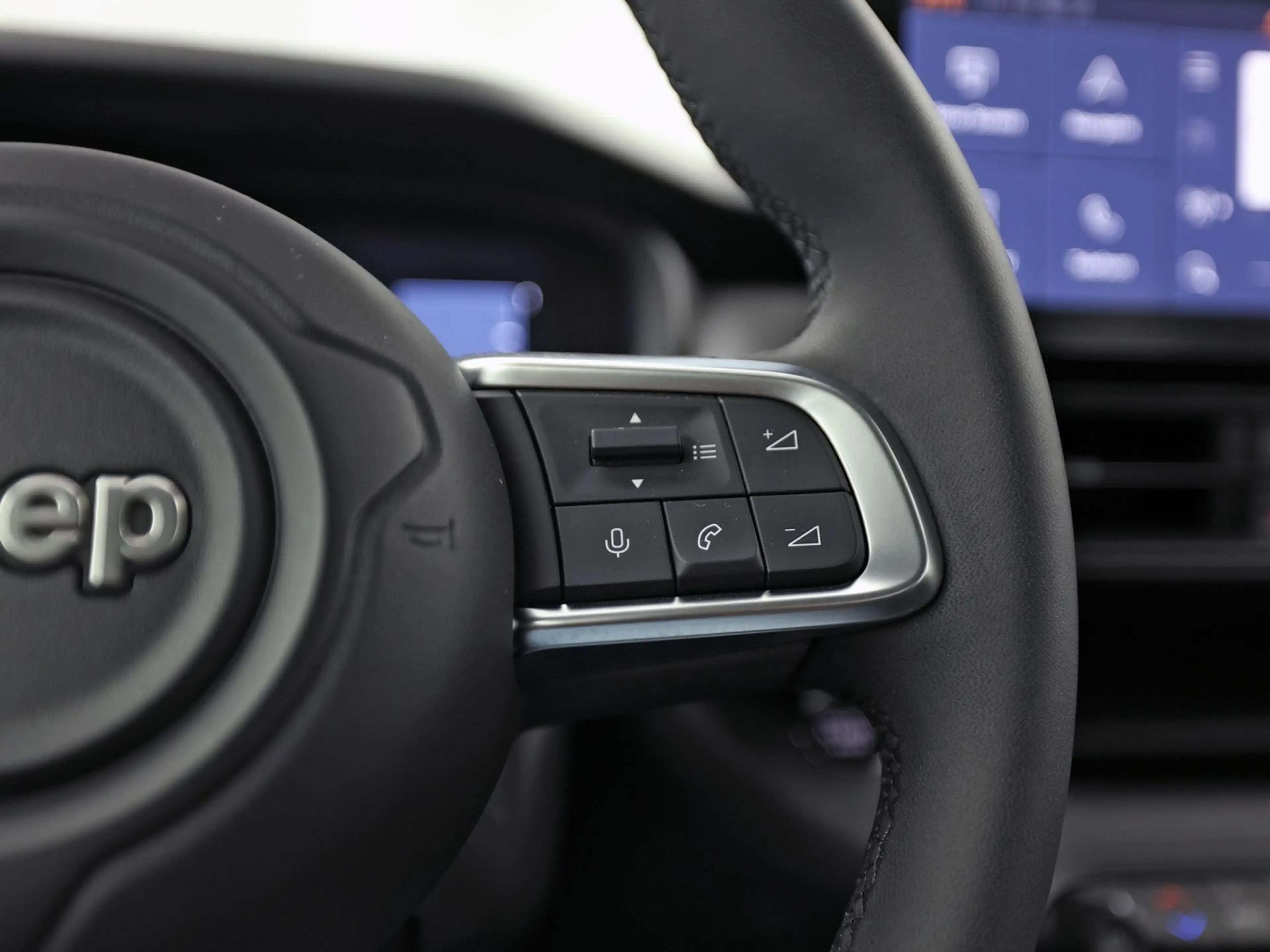 Jeep Avenger 1.2 Longitude (VIRTUAL COCKPIT, APPLE CARPLAY, 360 — photo 19
