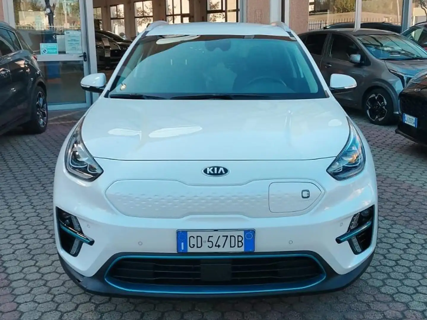 Kia e-Niro Niro EV 64,8 kWh Evolution s/Premium Pack Bianco - 1