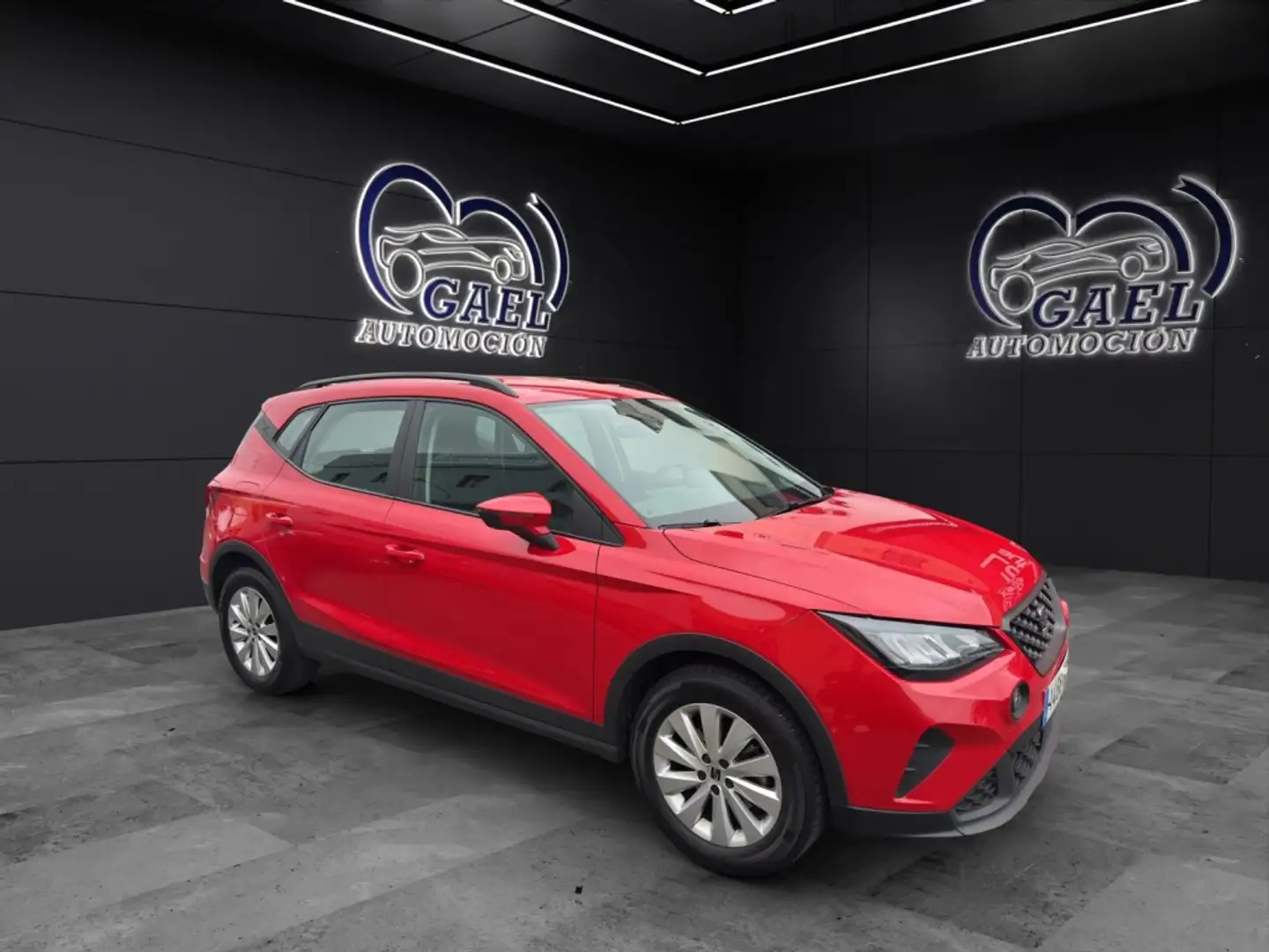 SEAT Arona 1.0 TGI S&S FR 90 Rojo - 1