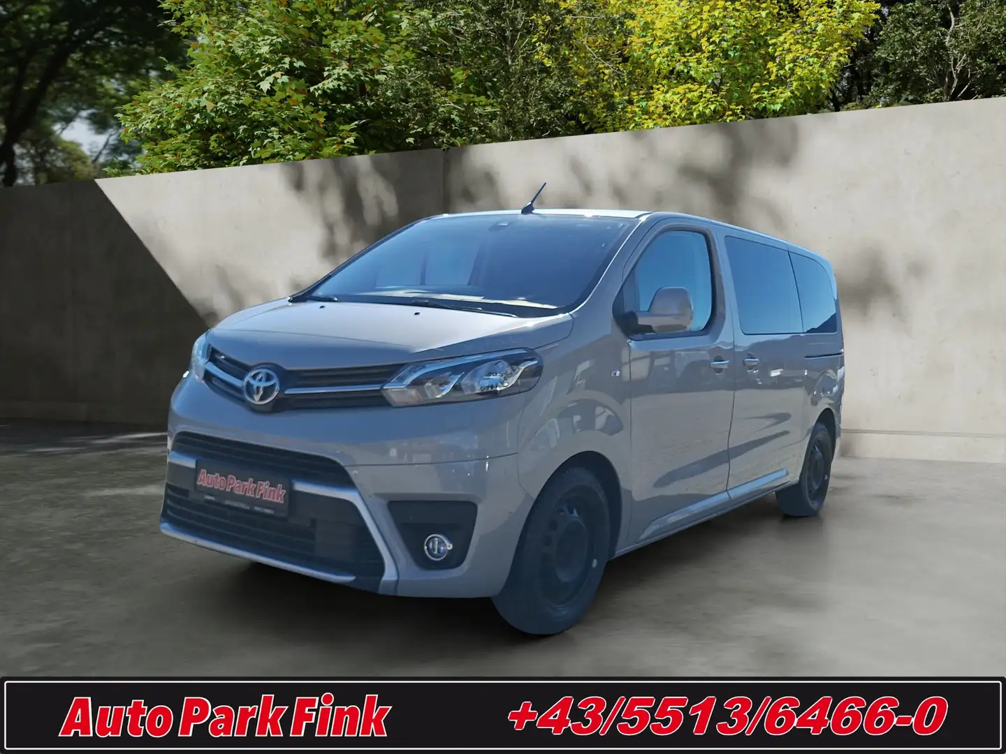 Toyota Proace Verso FAMILY MEDIUM 4WD Grau - 1