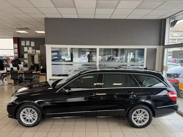 Mercedes-Benz E 200 T CGI BlueEff Leder 1. Hand nur 72.336 km
