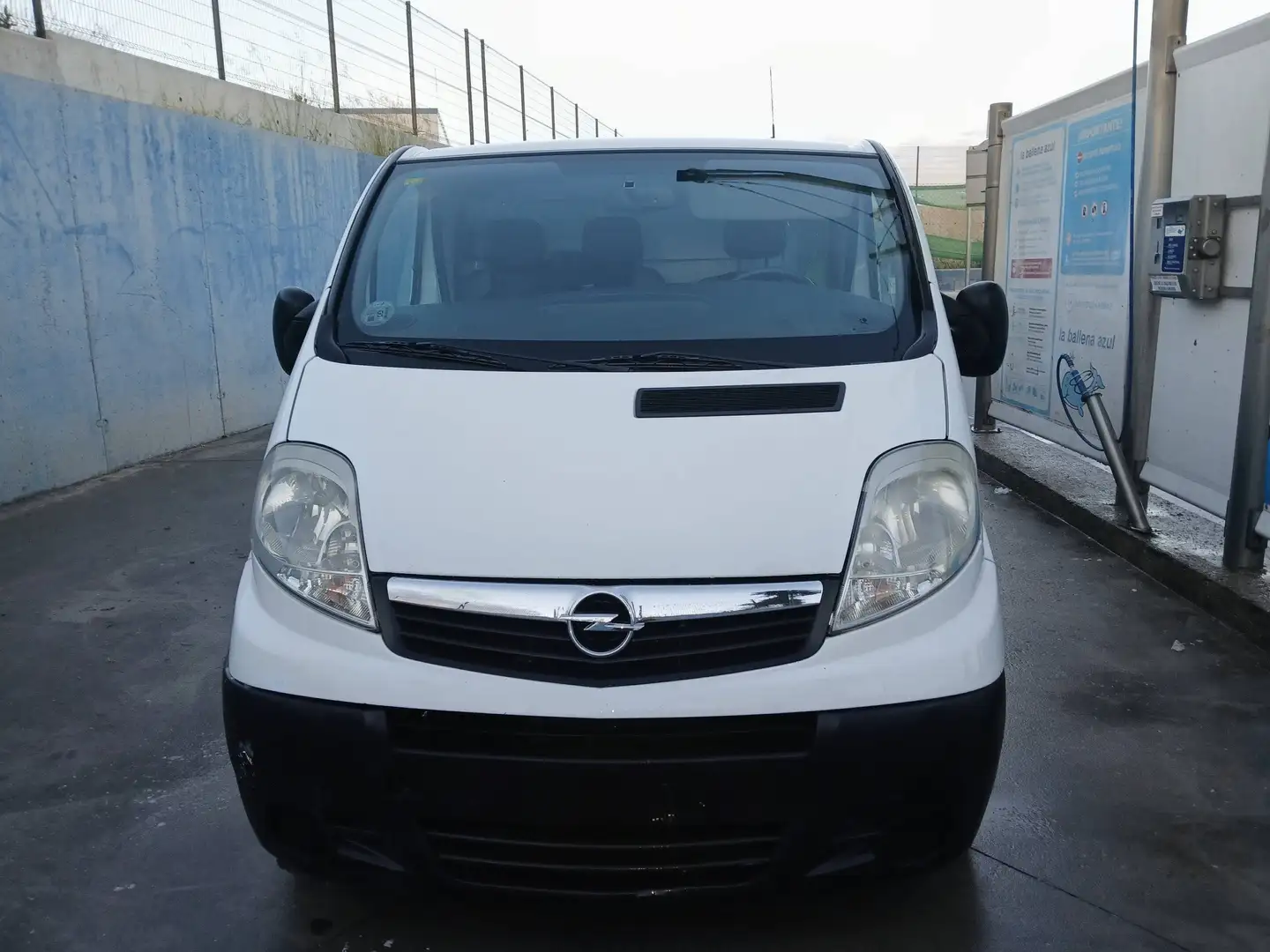 Opel Vivaro Viv. Com9 2.0CDTi 27 L1 Total Acrist. 90 Blanco - 2