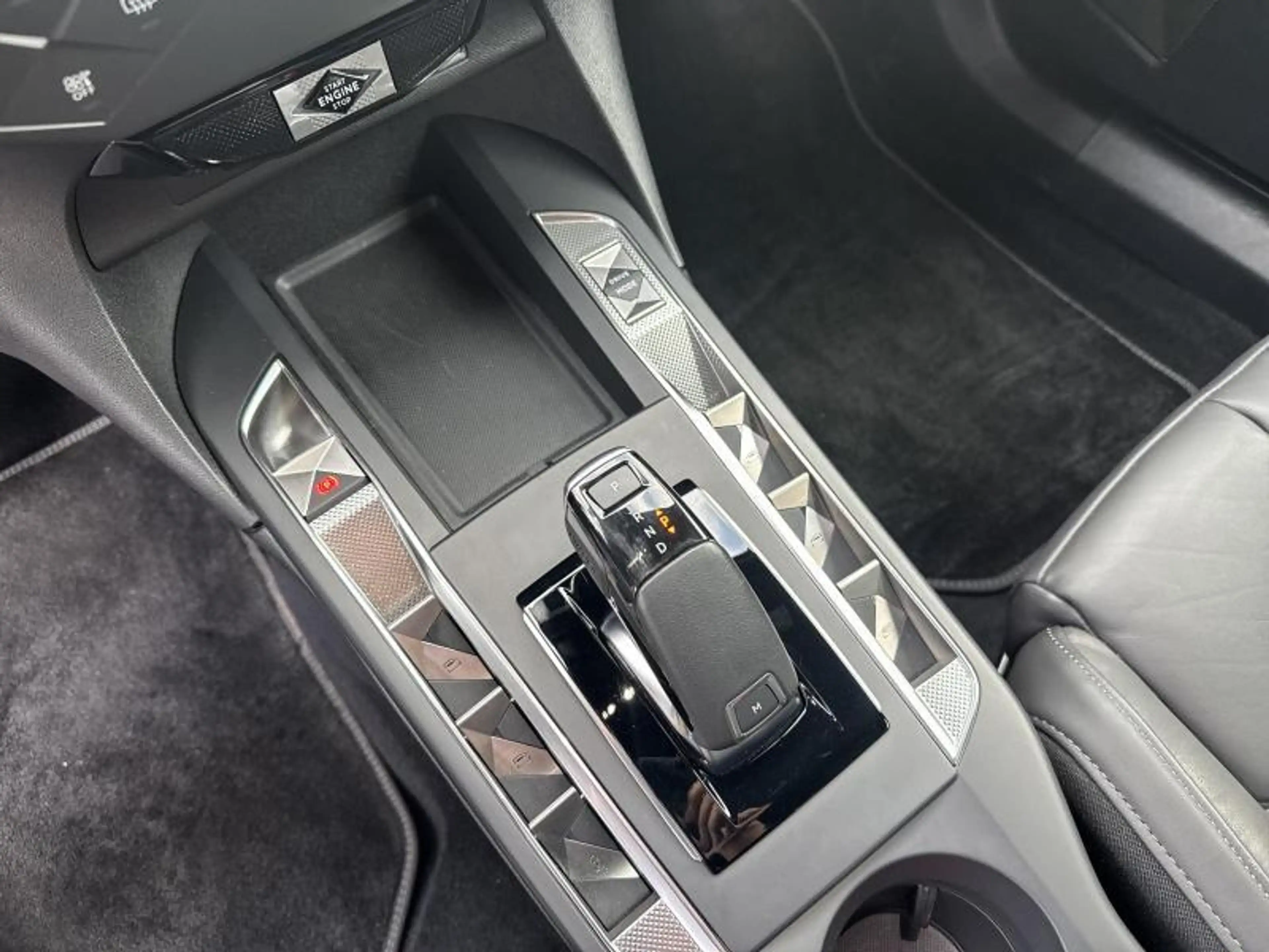 DS Automobiles DS 3 Crossback Rivoli EAT8 — photo 9
