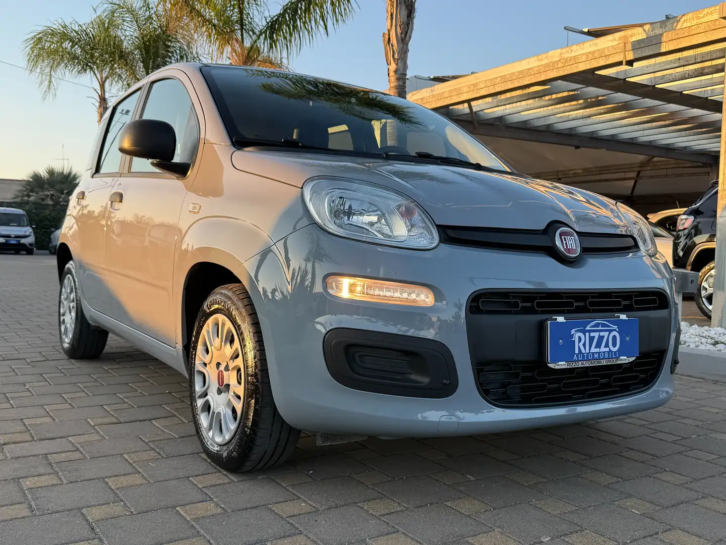 Fiat Panda 1.2 LOUNGE 79999KM Grigio - 1