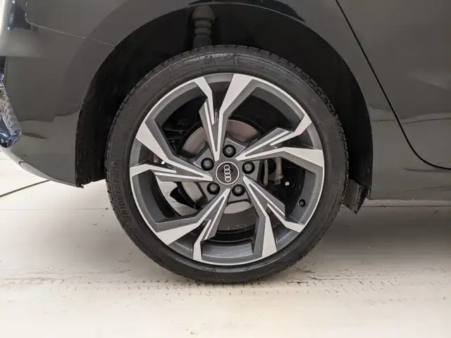 Audi A3 view 9