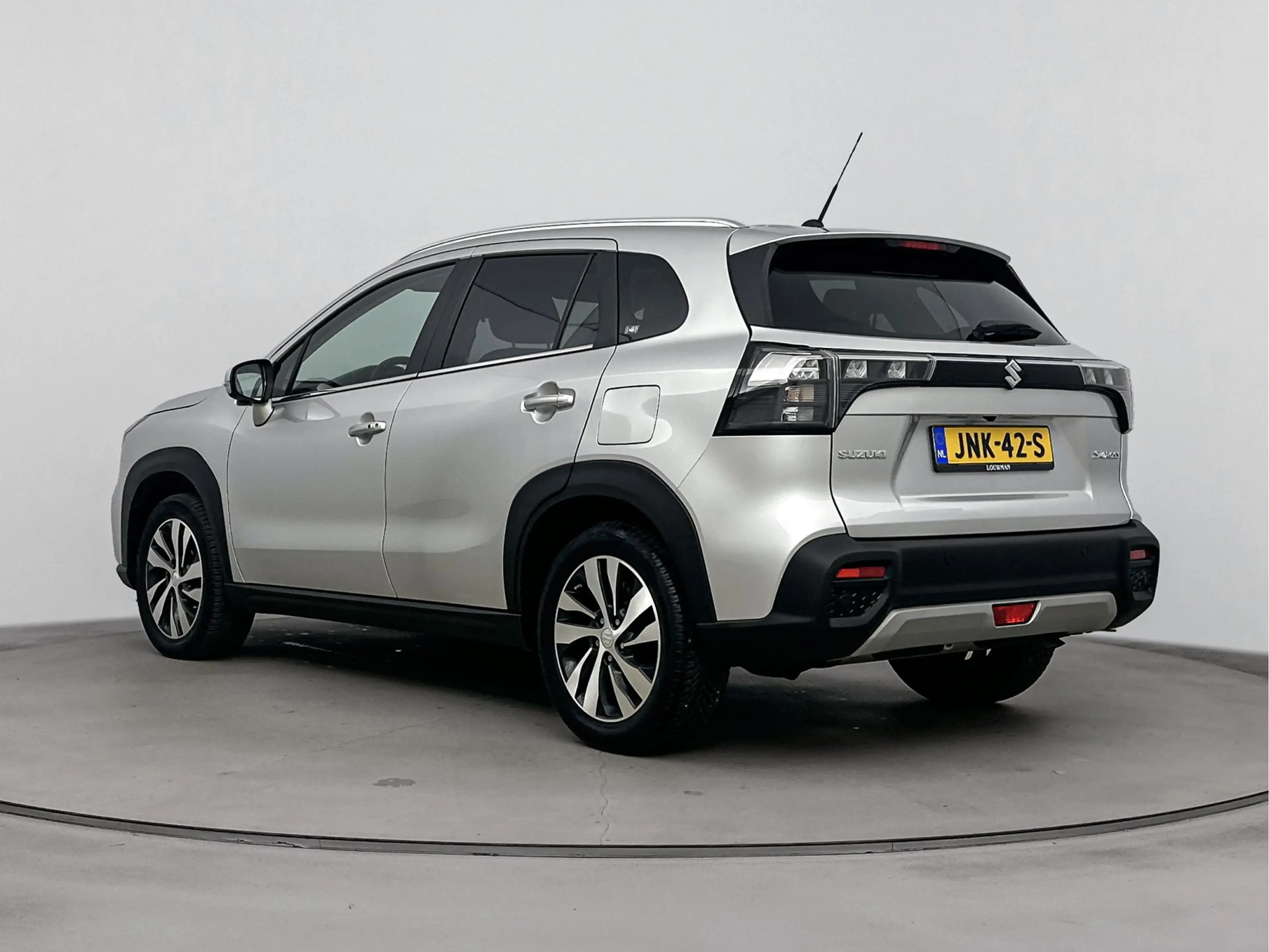 Suzuki S-Cross 1.4 Boosterjet Style Smart Hybrid | Elektrisch gla — photo 12