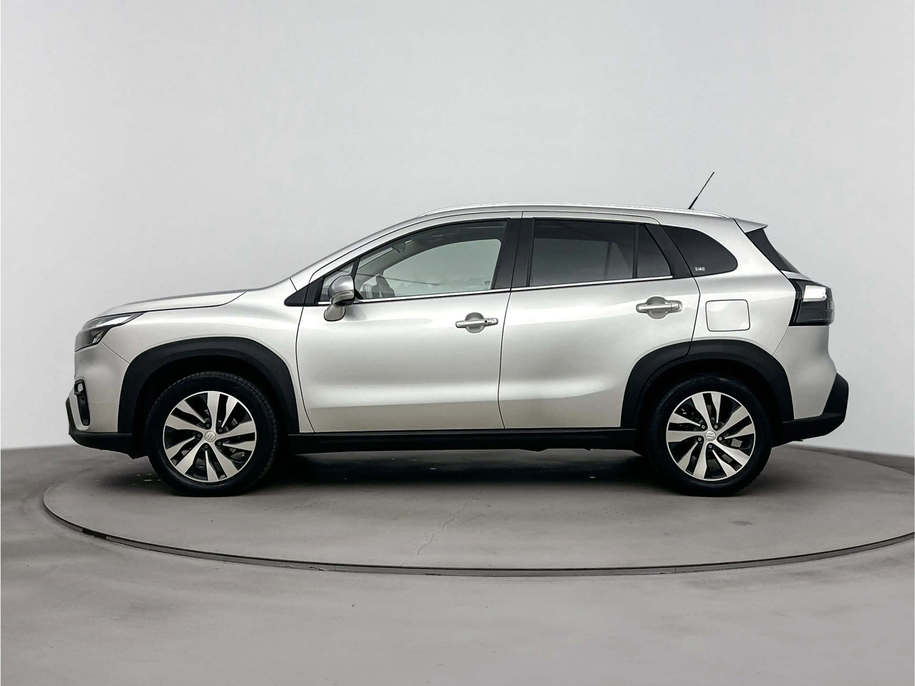 Suzuki S-Cross 1.4 Boosterjet Style Smart Hybrid | Elektrisch gla — photo 3