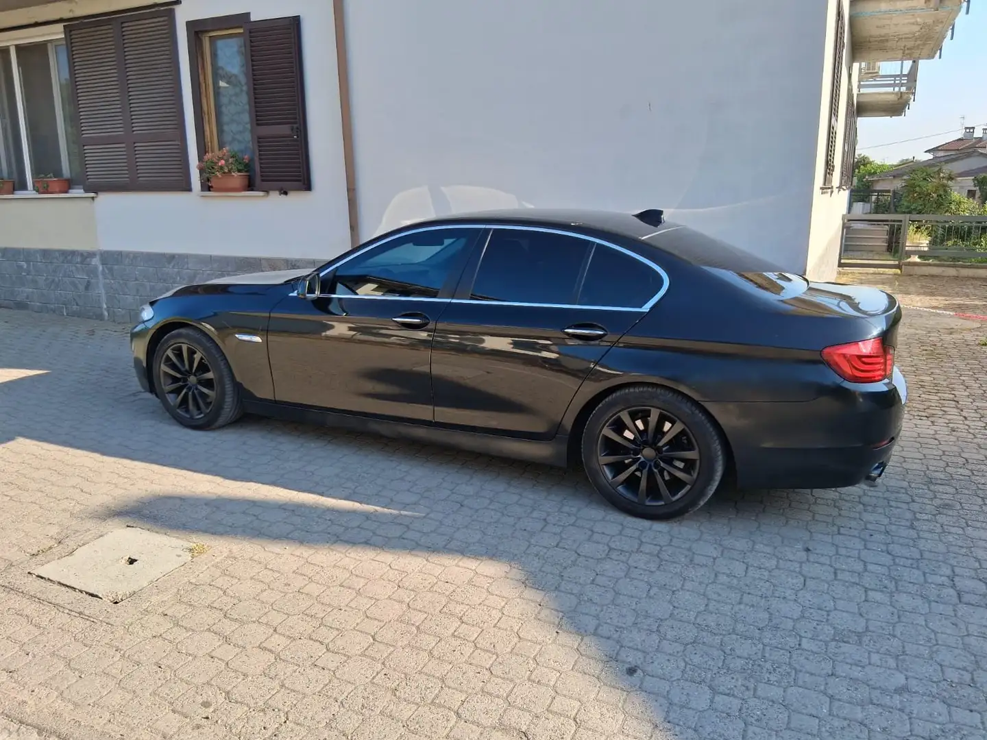 BMW 520 520d Business Nero - 2