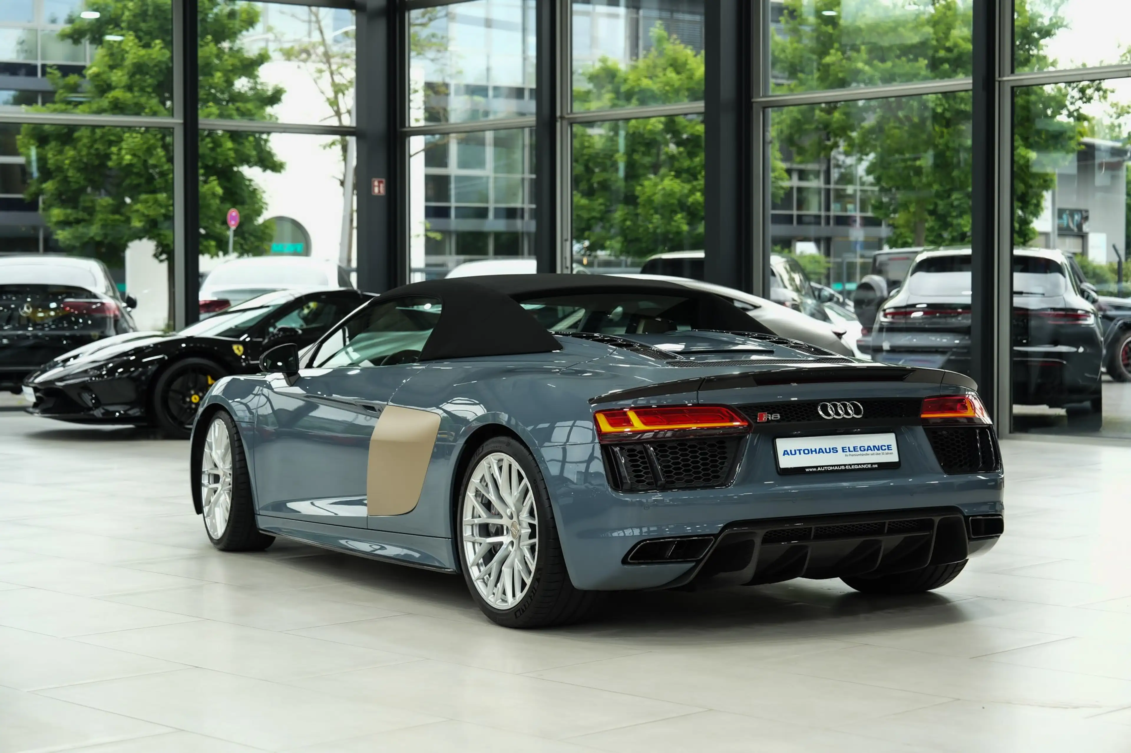 Audi R8 Spyder quattro plus*CARBON-EXT*SPORT-ABG*B&O* — photo 3