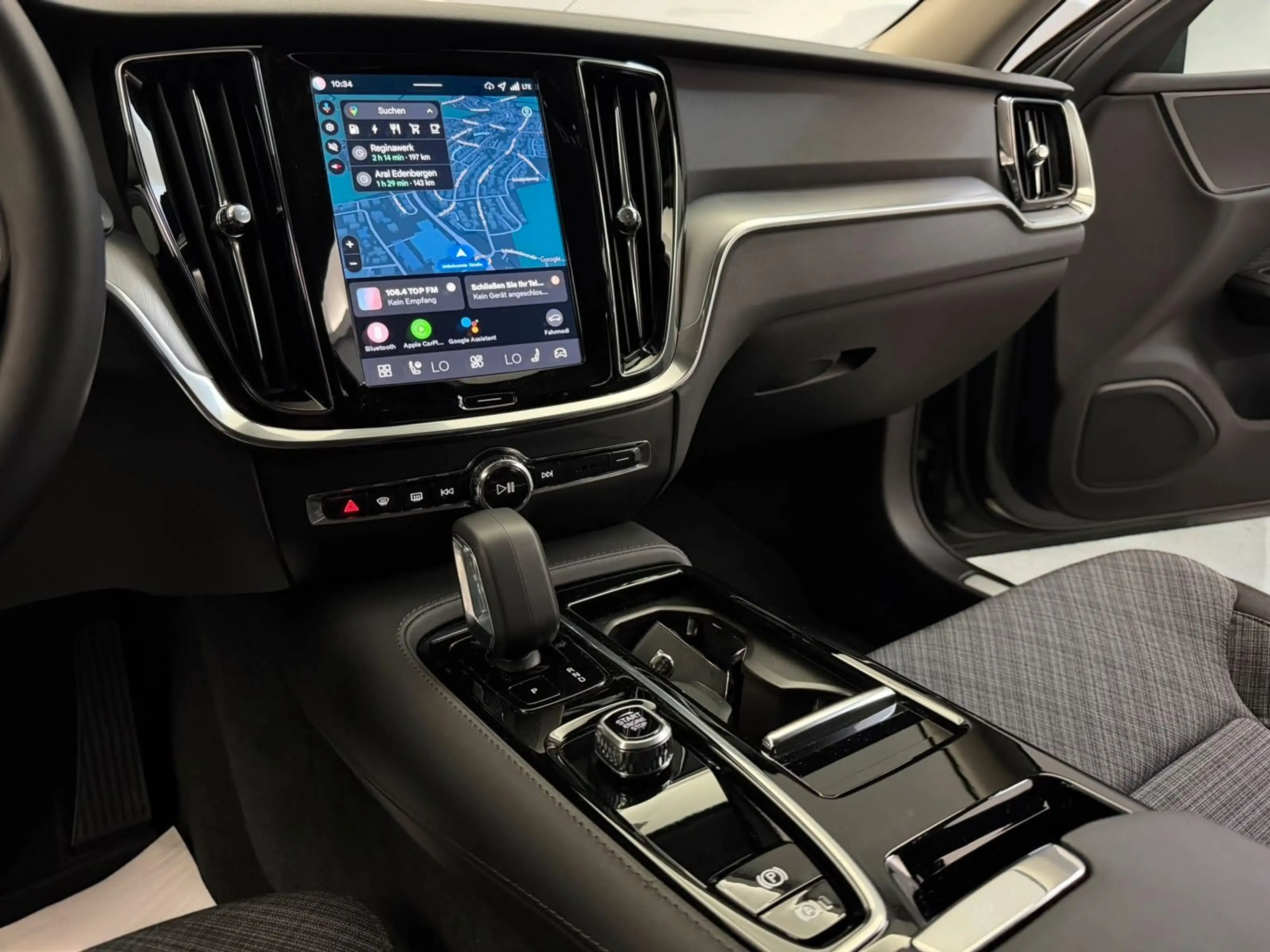 Volvo V60 Kombi Core Hybrid AWD*ACC*AHK*LED*KEYLESS — photo 11