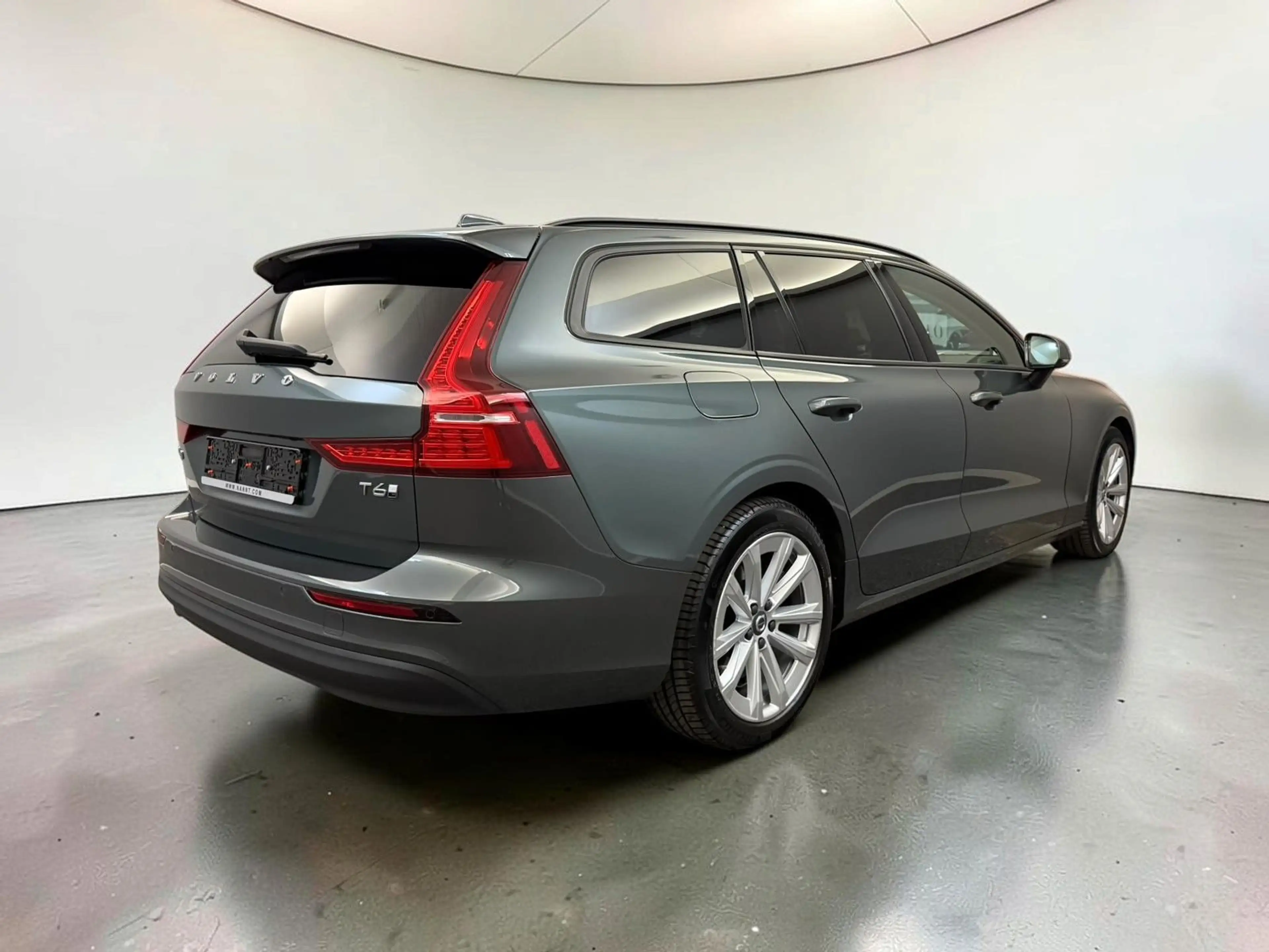 Volvo V60 Kombi Core Hybrid AWD*ACC*AHK*LED*KEYLESS — photo 7