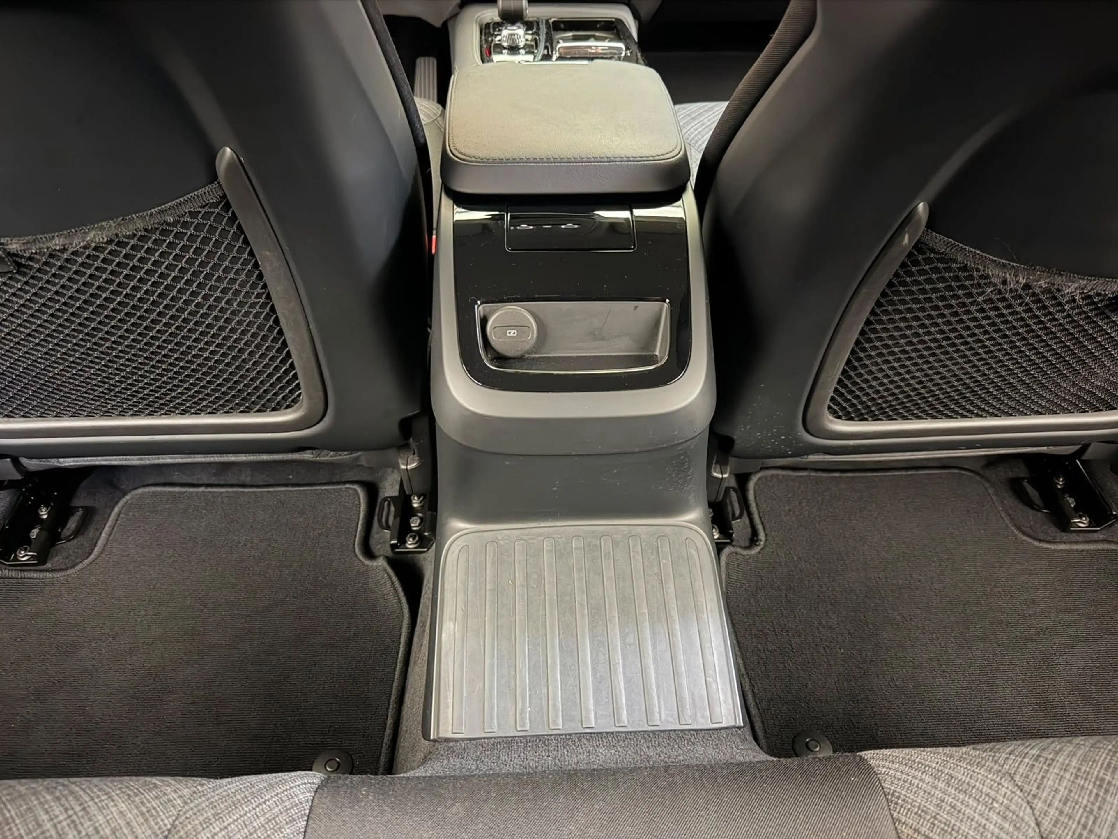 Volvo V60 Kombi Core Hybrid AWD*ACC*AHK*LED*KEYLESS — photo 15