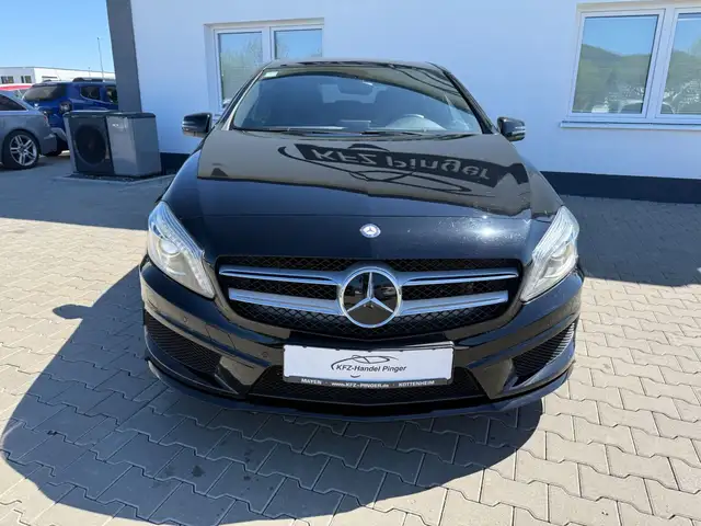 Mercedes-Benz A Class view 3