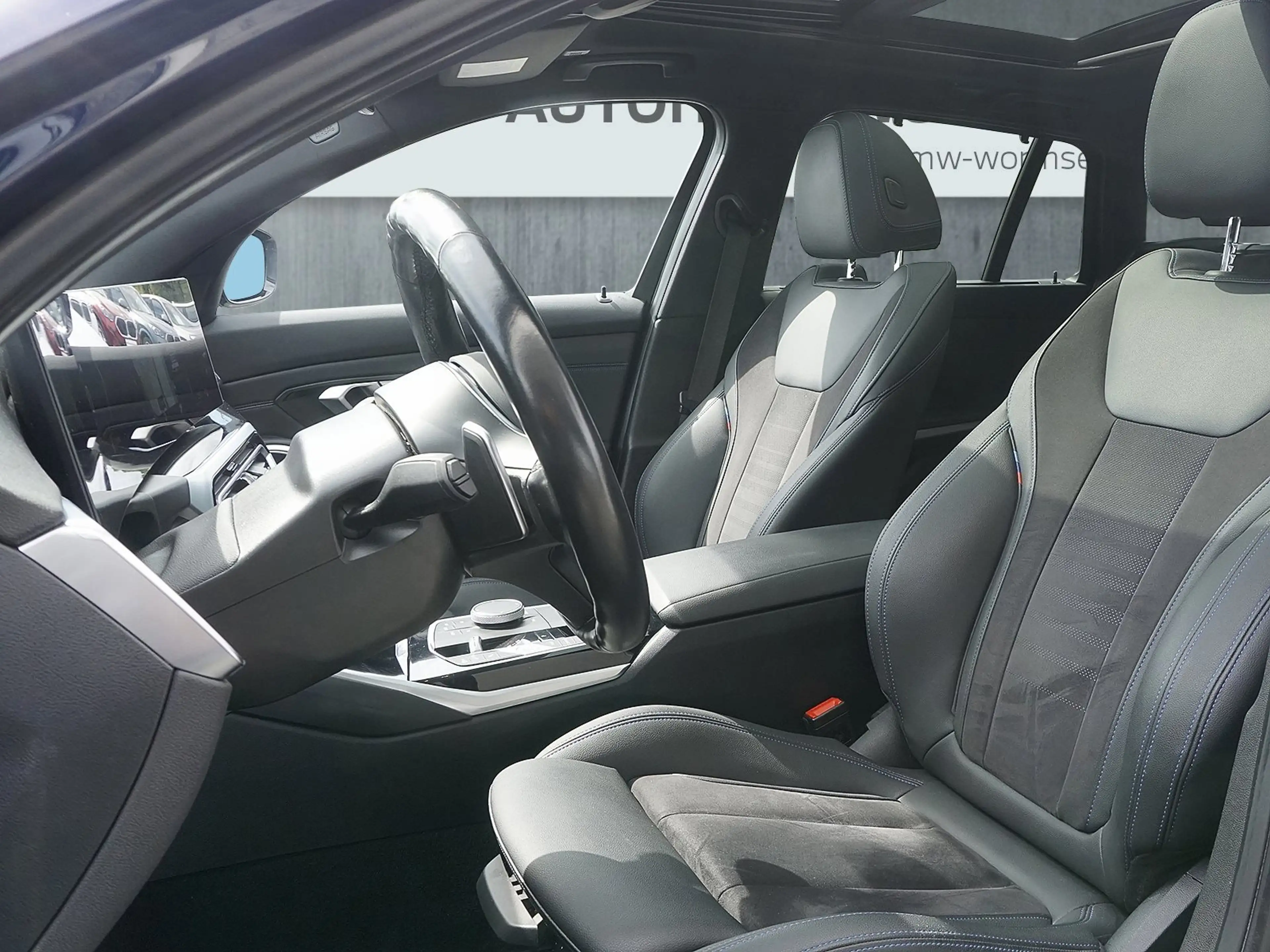BMW 340 M340d xDrive Touring — photo 8