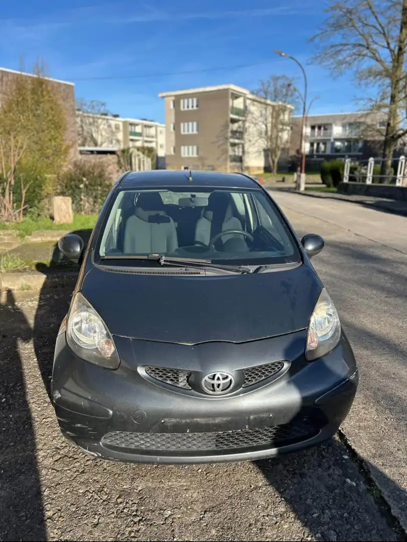 Toyota Aygo - 1