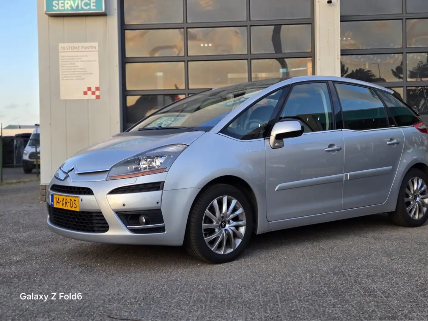 Citroen C4 Picasso 2.0-16V Exclus. 5p. Grijs - 2