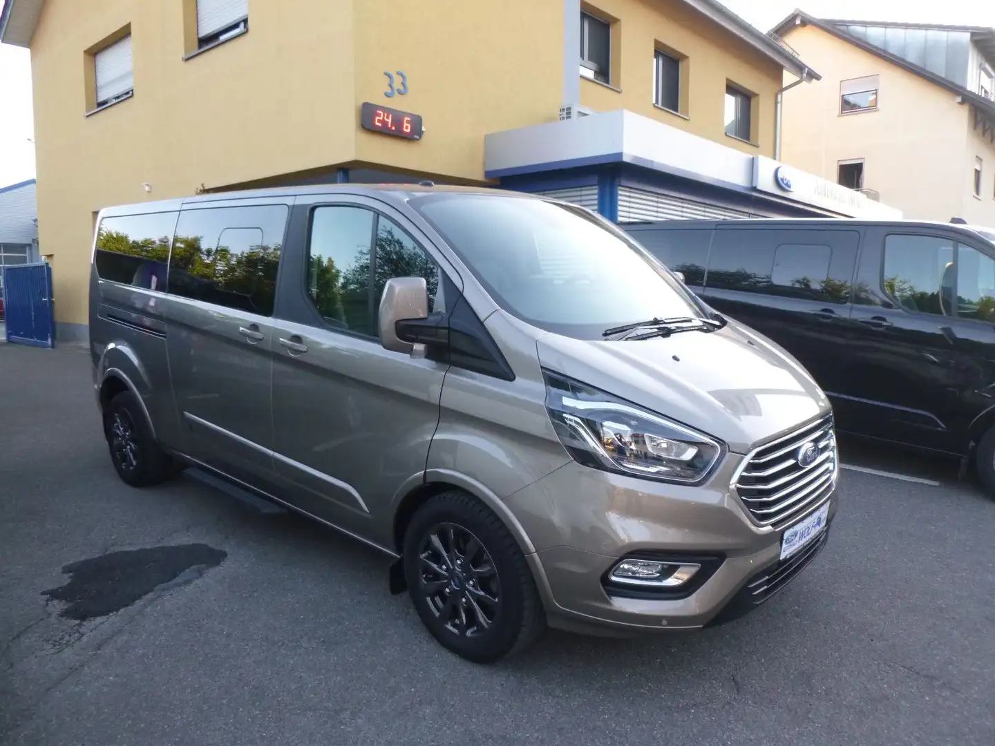 Ford Tourneo Custom L2 Titanium X AHK abnehmbar TOP Silber - 1