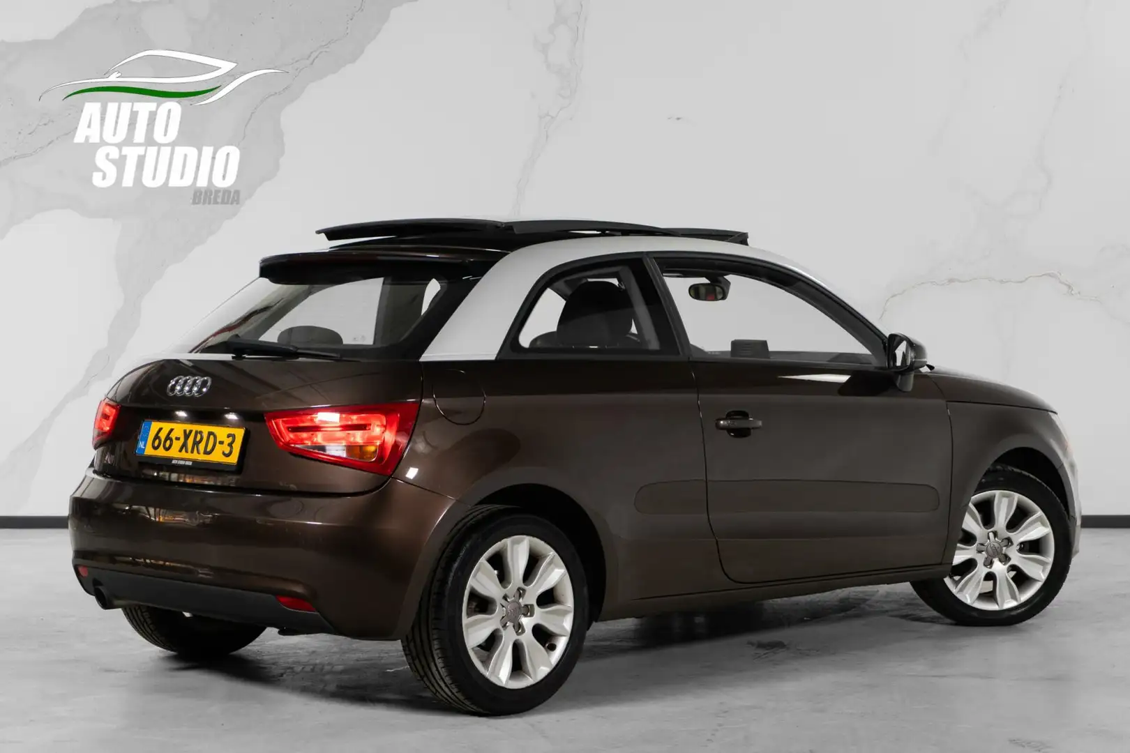 Audi A1 1.2 TFSI Ambition Pro Line Business | PANO | Navi Bruin - 2