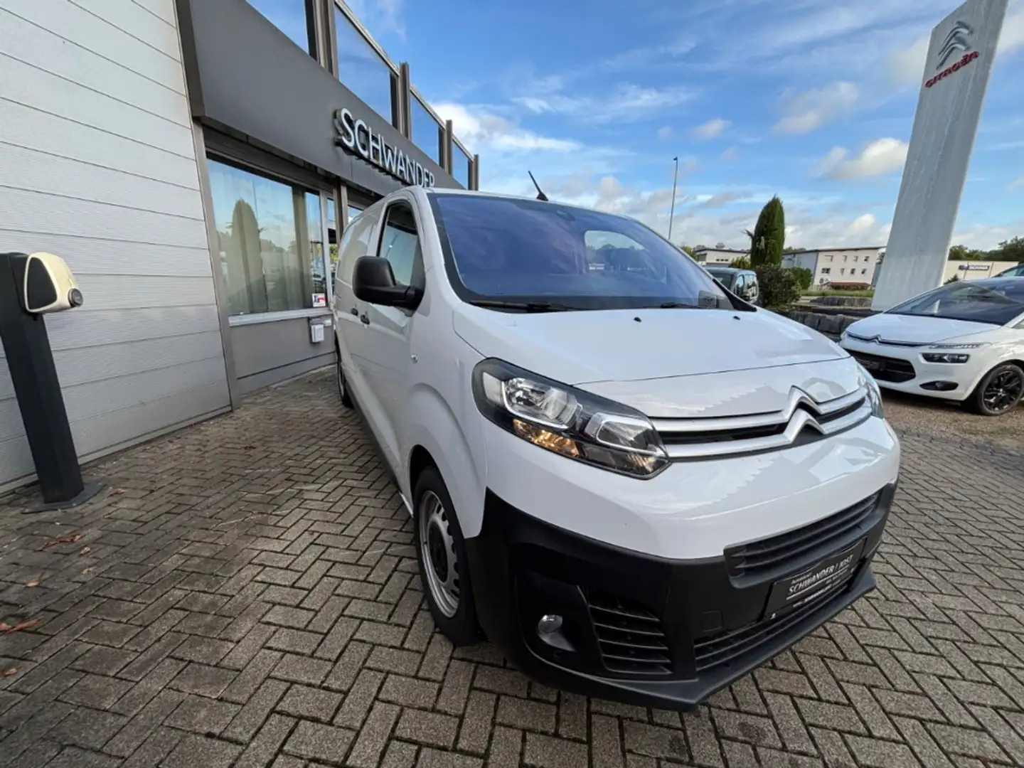 Citroen Jumpy Kasten Standard 2.0 BlueHDi 145 FAP EU6d Weiß - 2