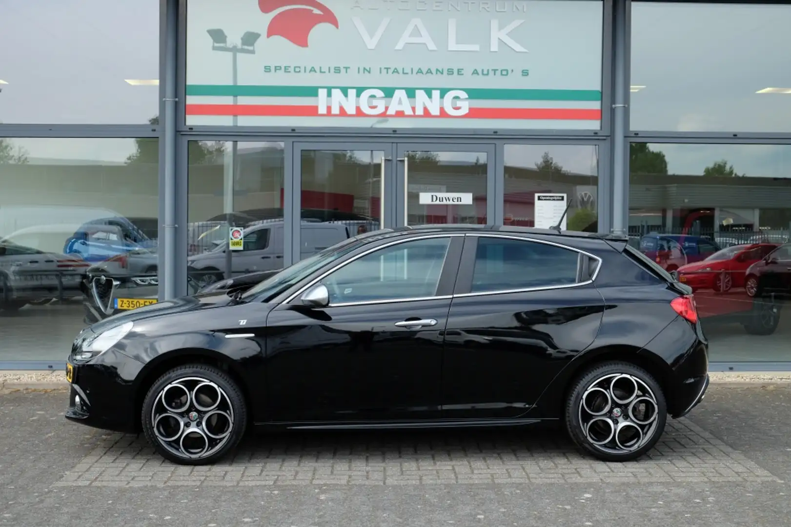 Alfa Romeo Giulietta 1.4-TJET-120PK EXECUTIVE TI Bose Xenon Negro - 2
