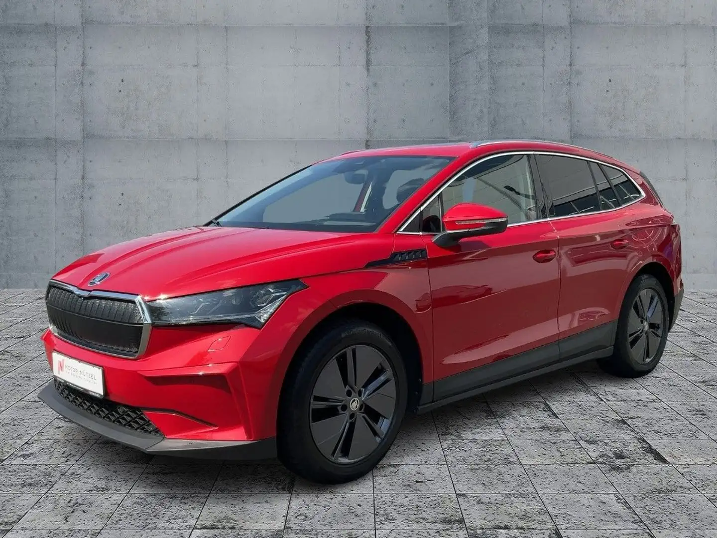 Skoda Enyaq 80 SUITE LEDER+MATRIX+NAV+AHK+PANO+ACC+HuD Rood - 2