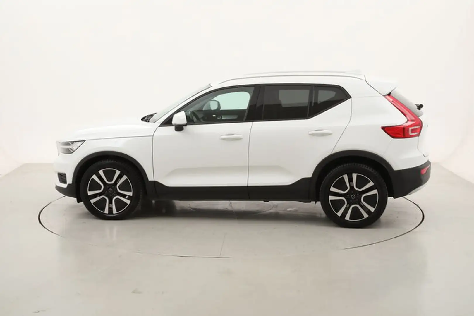 Volvo XC40 D3 Business Plus Geartronic AWD 2.0 Diesel 150CV Bianco - 2