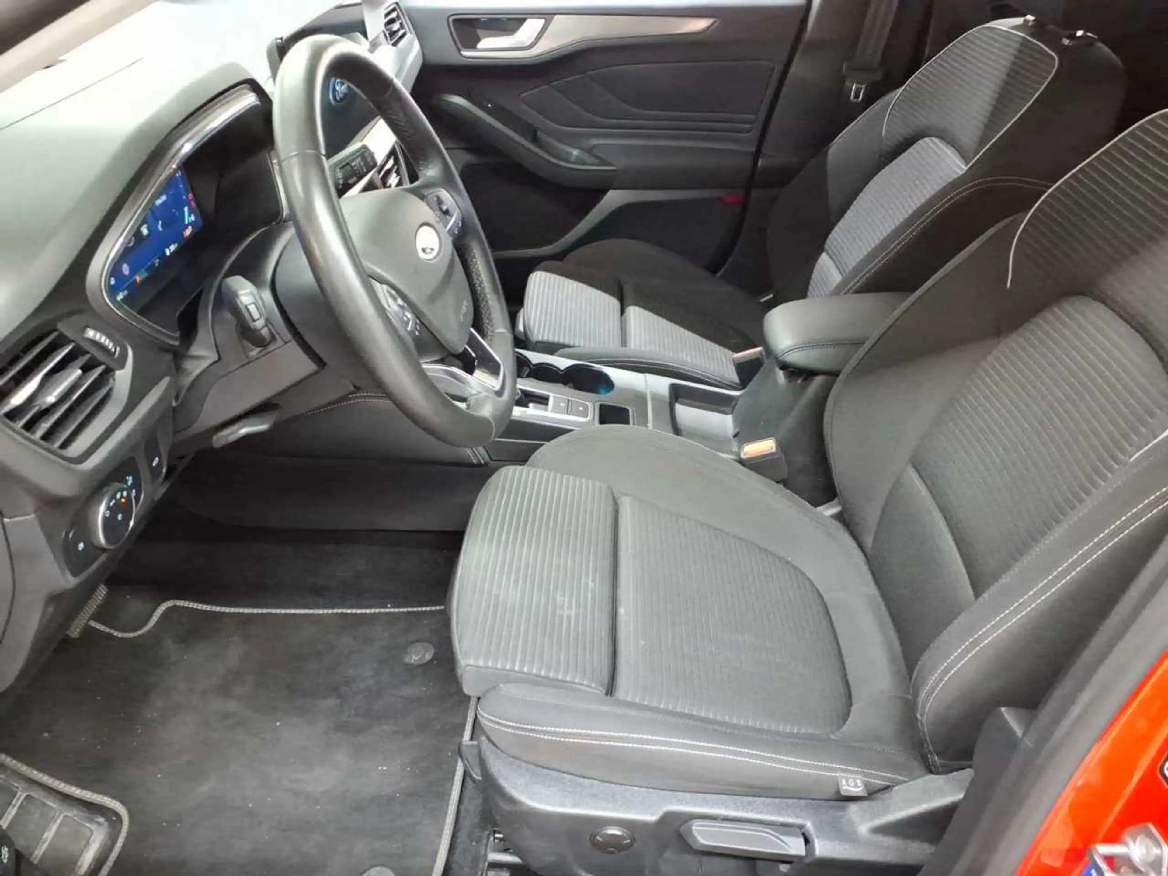 Ford Focus Focus Turnier 1.5 EcoBlue Aut. TITANIUM X — photo 7