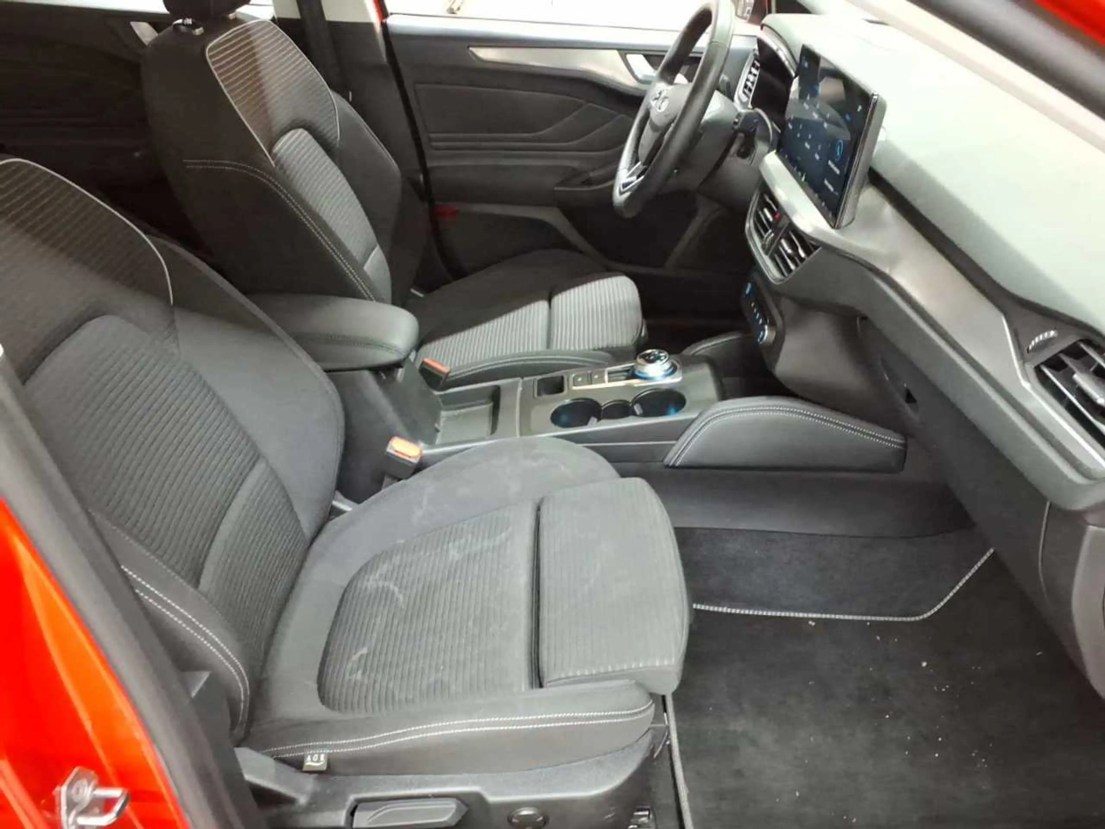 Ford Focus Focus Turnier 1.5 EcoBlue Aut. TITANIUM X — photo 8