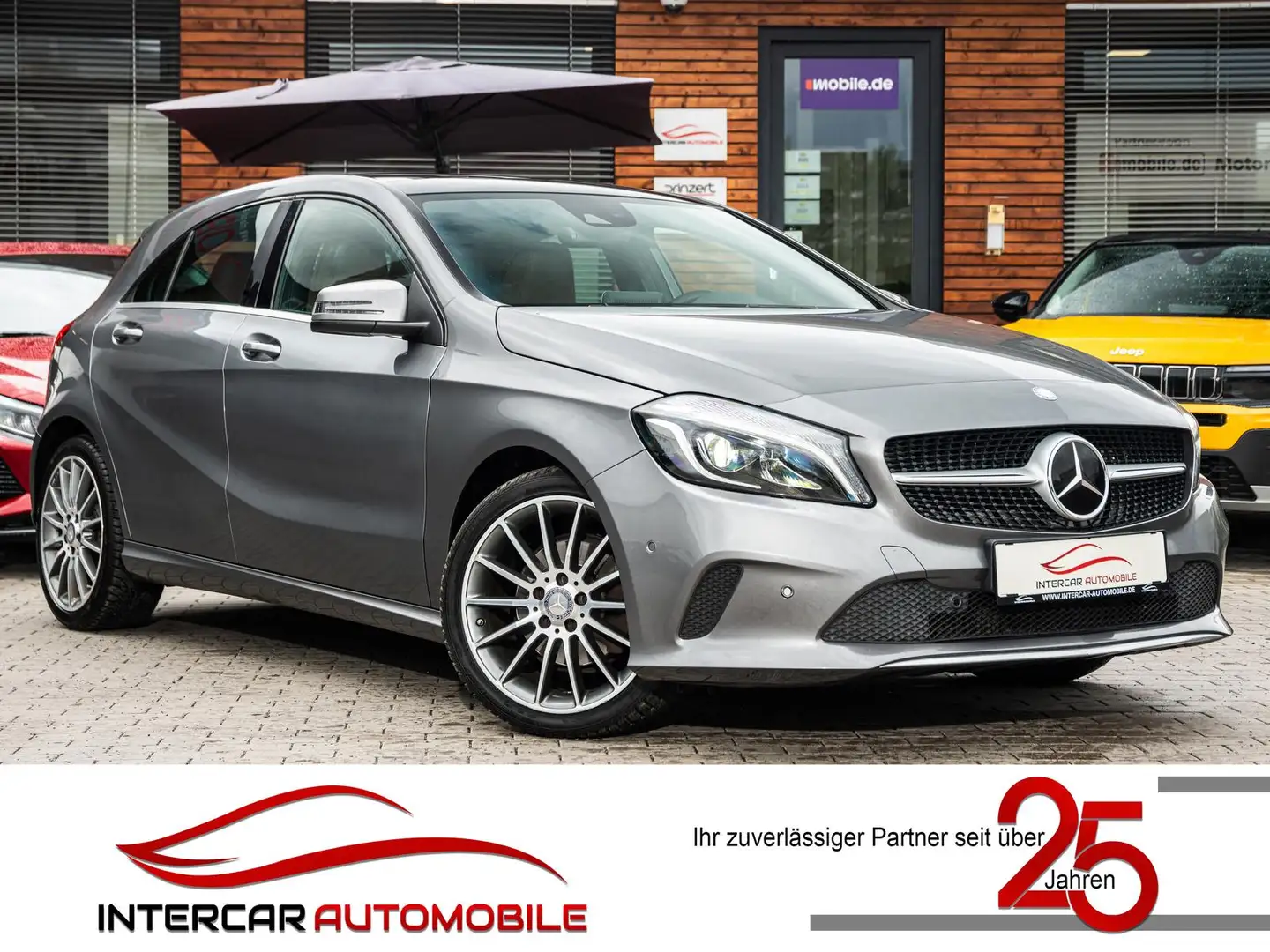 Mercedes-Benz A 220 4Matic Score |Leder braun|Comand|Panorama| Grau - 1
