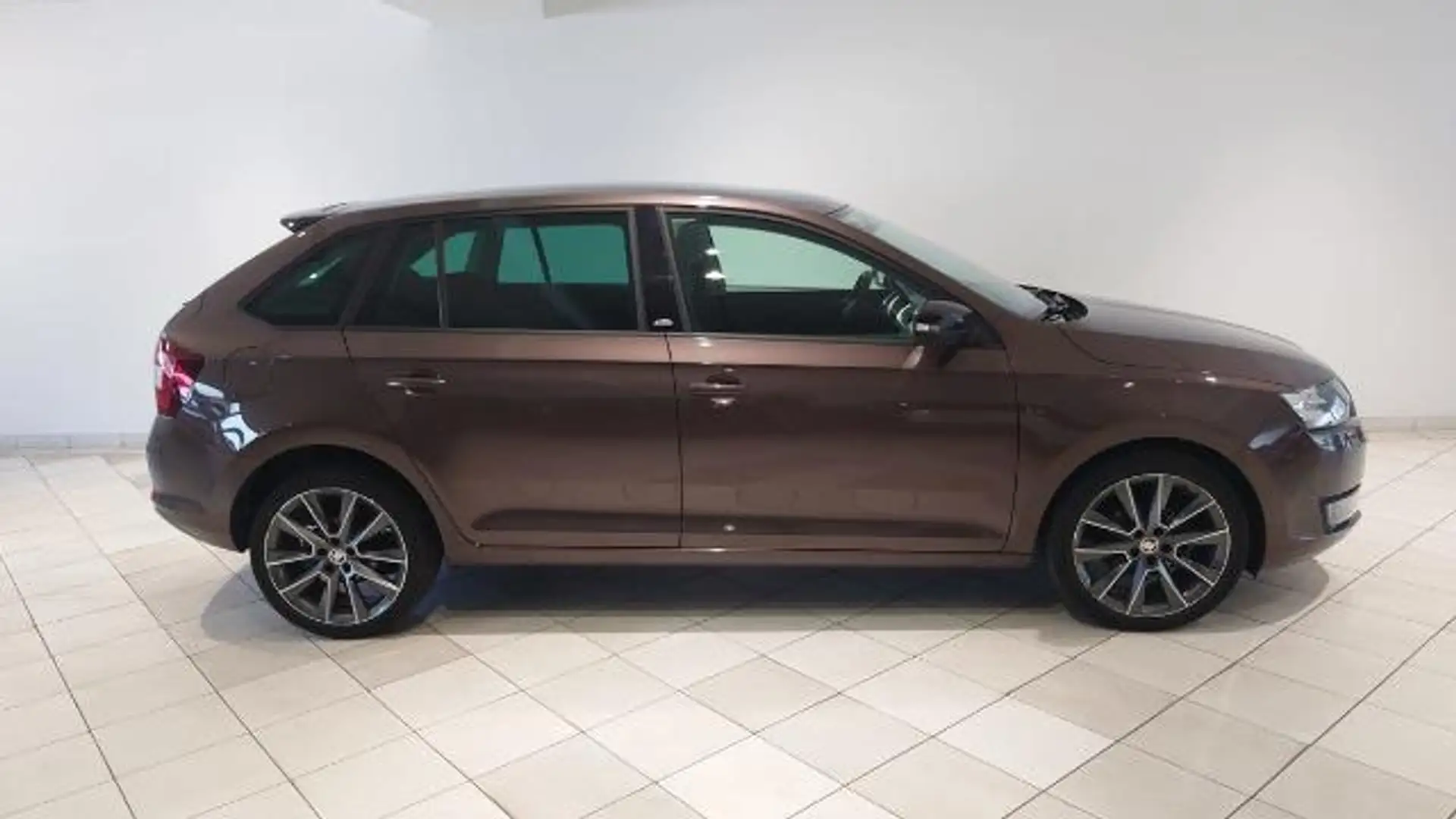 Skoda Rapid/Spaceback Edition Pano Xenon-Light SHZ Klimaautomatik Braun - 2