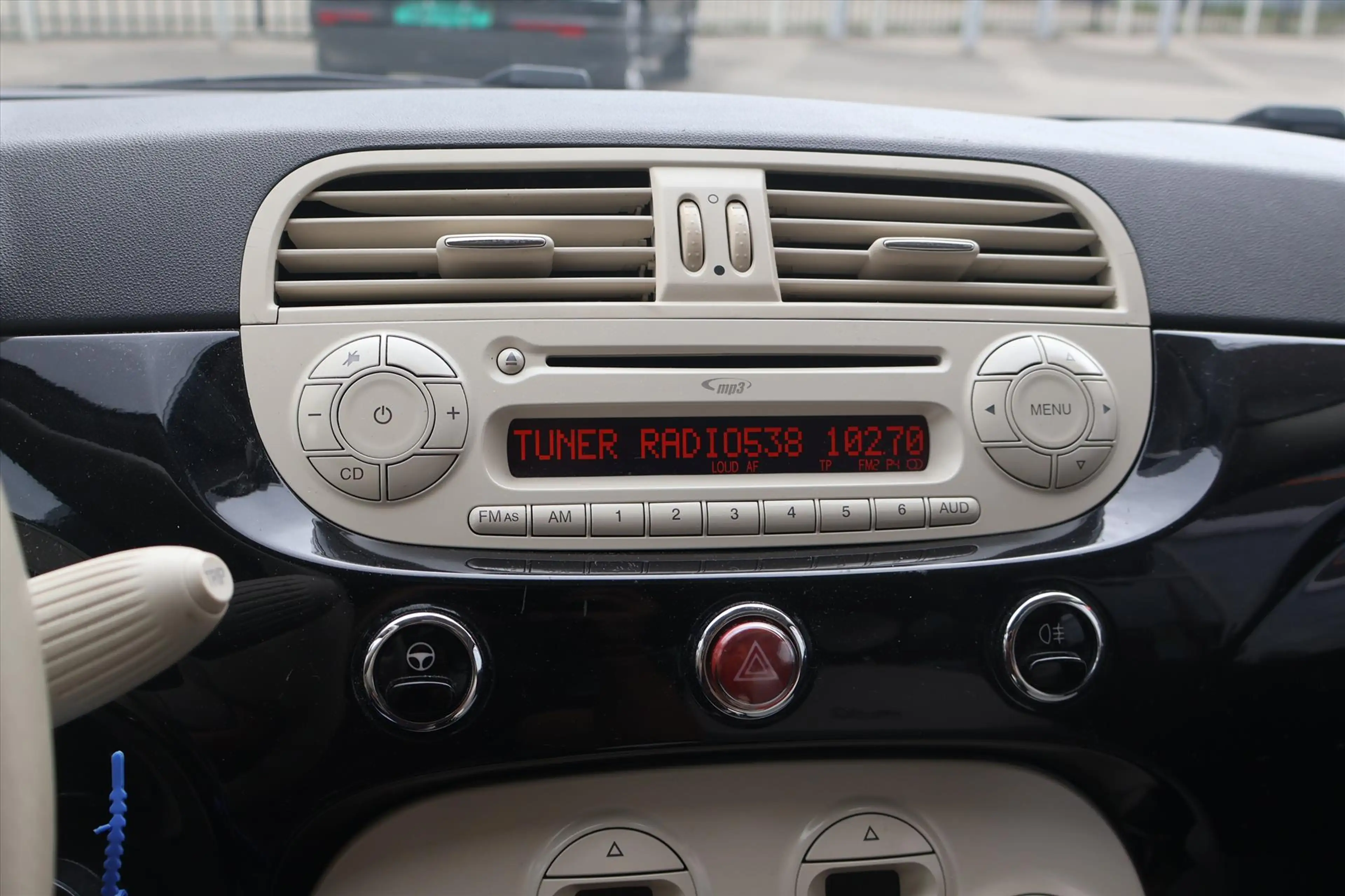 Fiat 500 1.2 Lounge | Climate | Pano | Radio | Half Leder | — photo 18