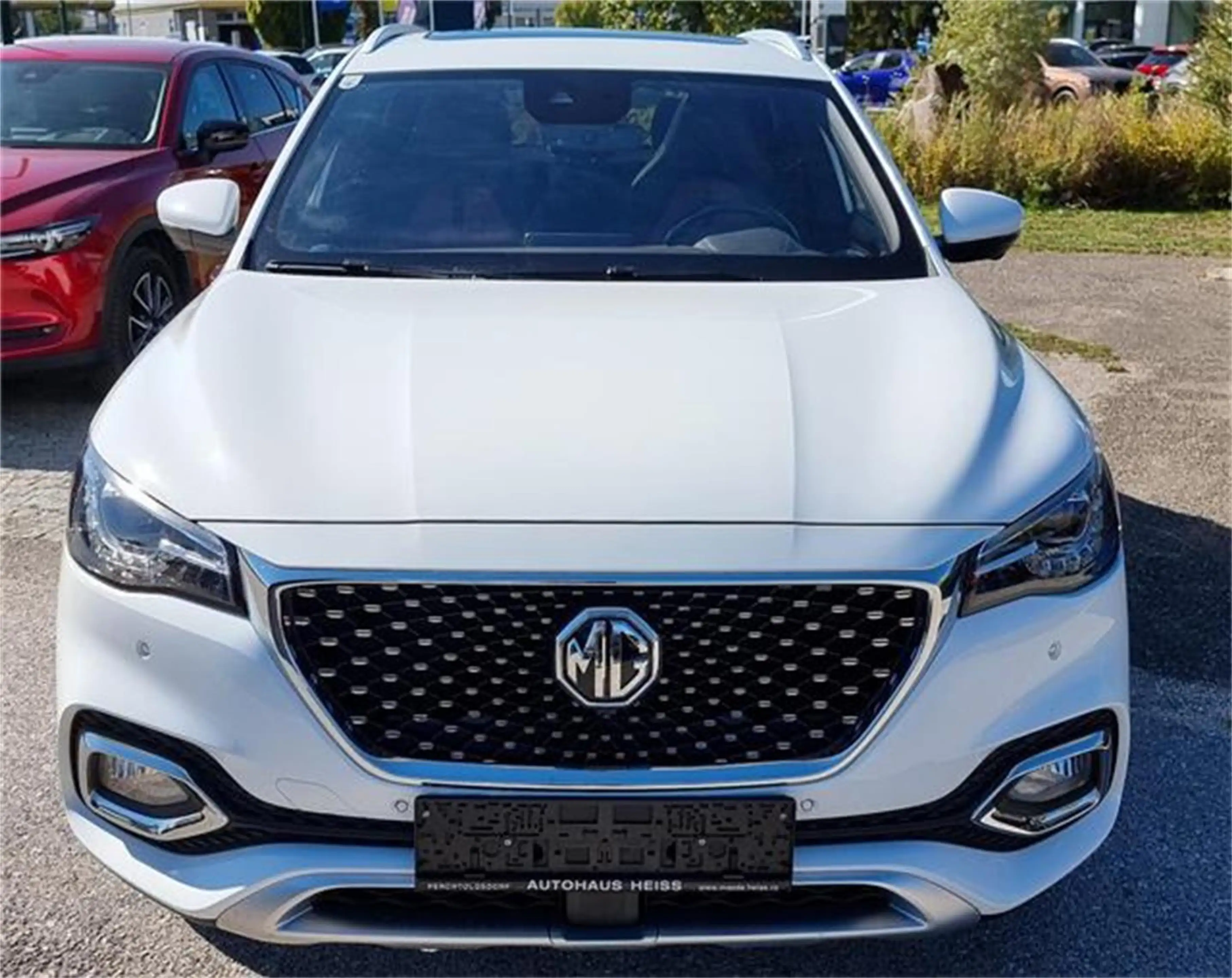MG EHS 1,5T GDI PHEV Luxury Aut. mit Anhängerkupplung — photo 2