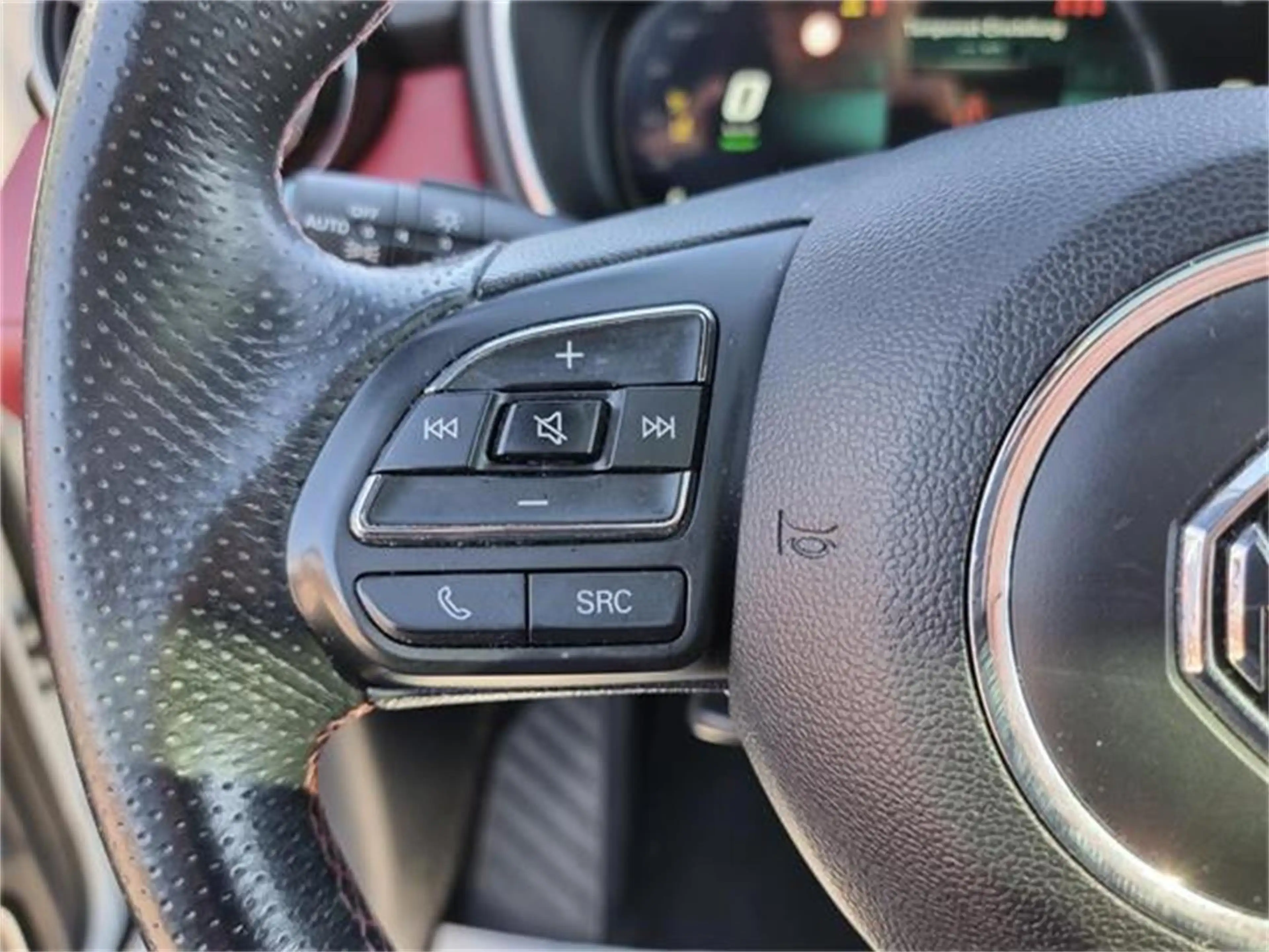 MG EHS 1,5T GDI PHEV Luxury Aut. mit Anhängerkupplung — photo 10