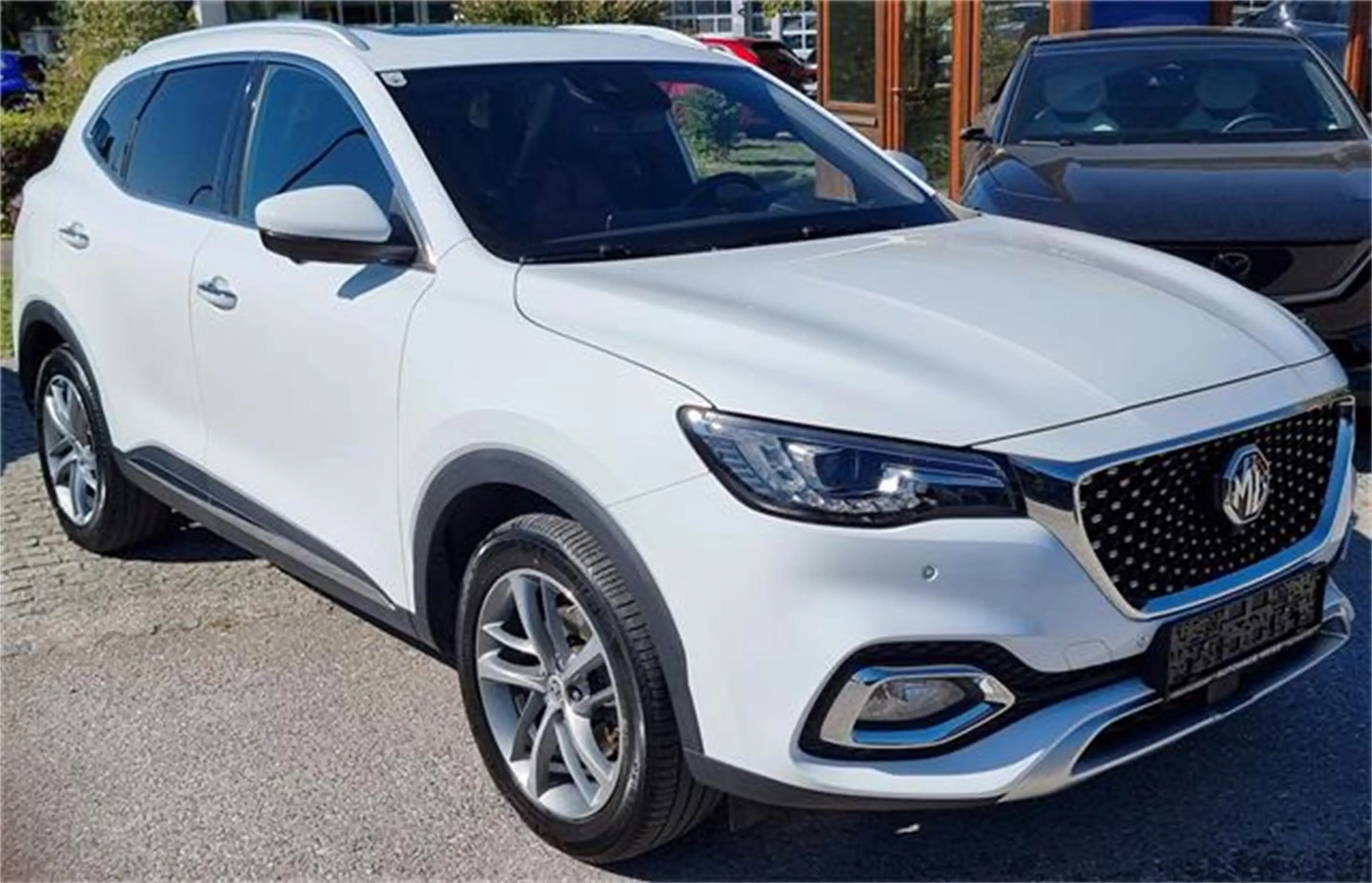 MG EHS 1,5T GDI PHEV Luxury Aut. mit Anhängerkupplung — photo 3