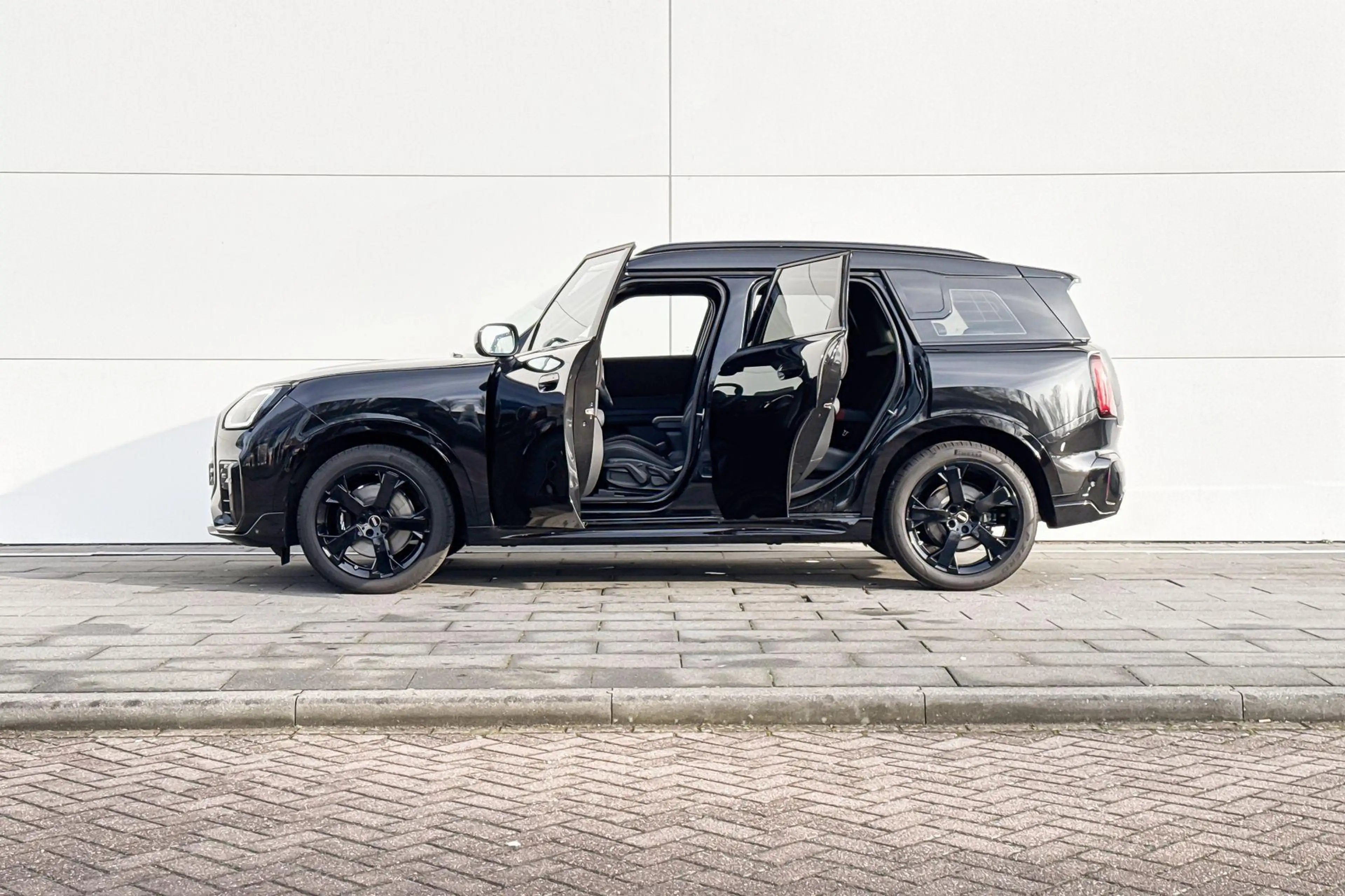 MINI John Cooper Works Countryman C M — photo 3