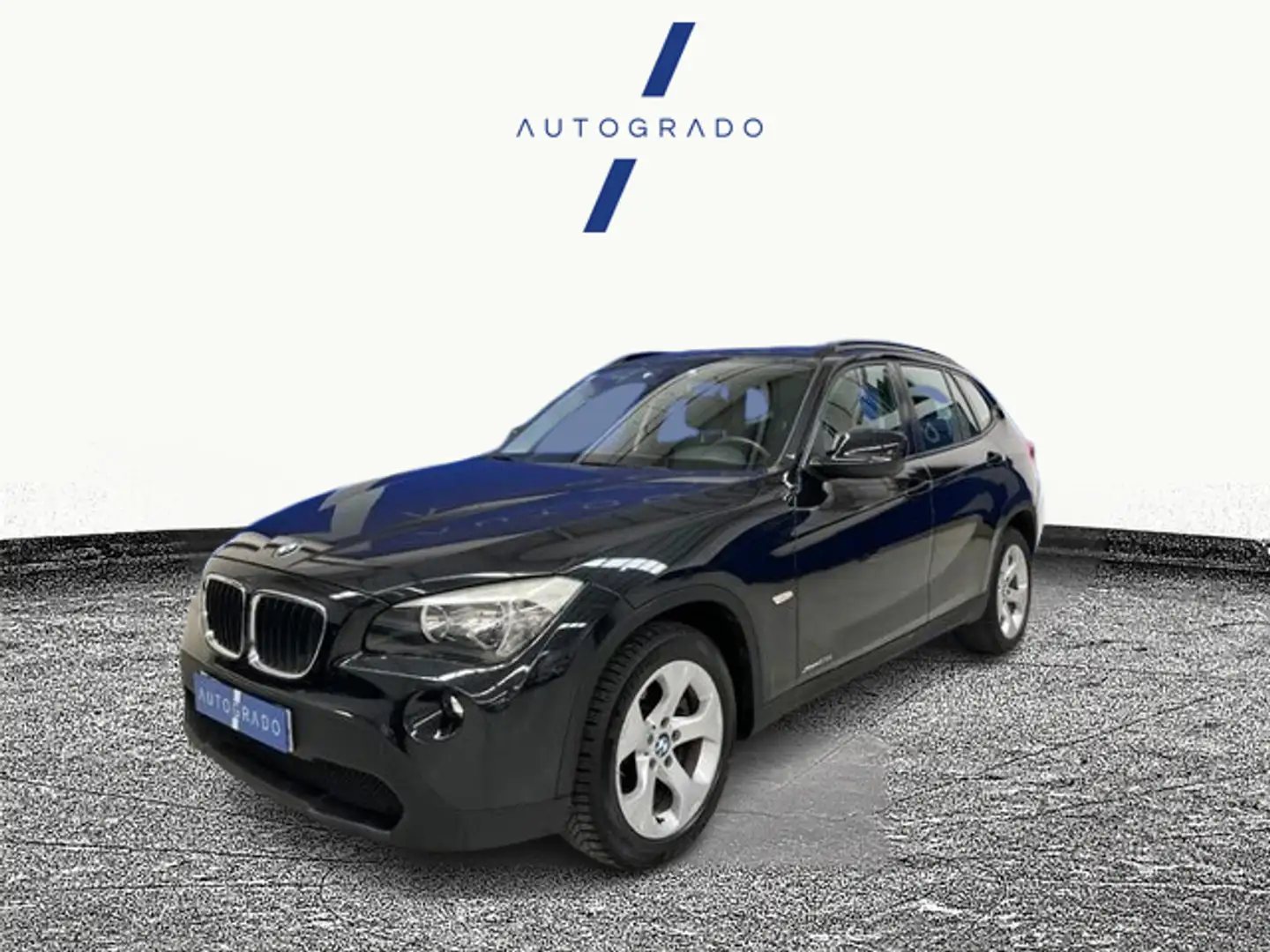 BMW X1 xDrive 25iA Noir - 1